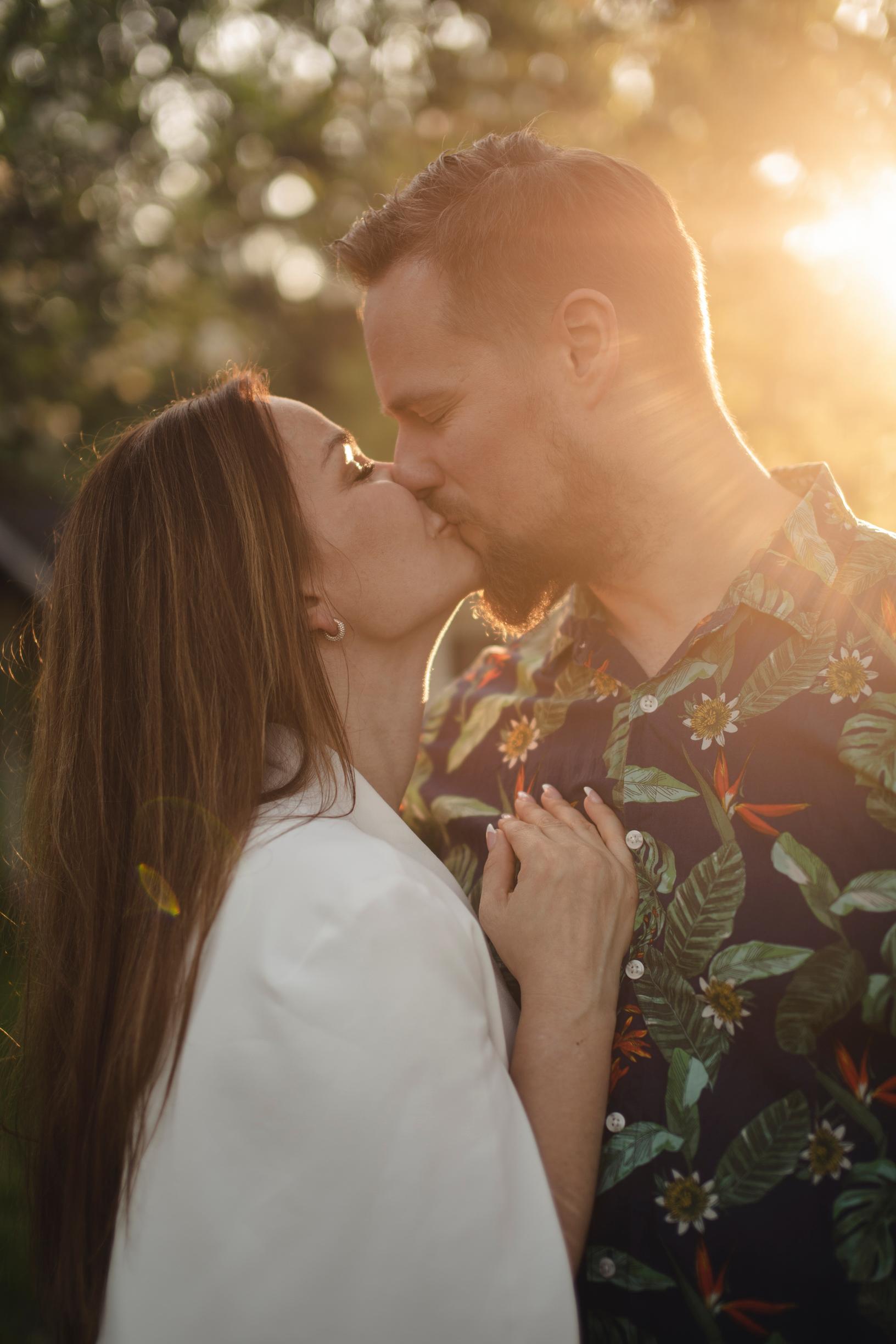 Kun Vera kohtasi Arton narikkajonossa, hän tiesi tavanneensa sen oikean: ”Miksi aina puhutaan erosta, kun puolet liitoista onnistuu?”