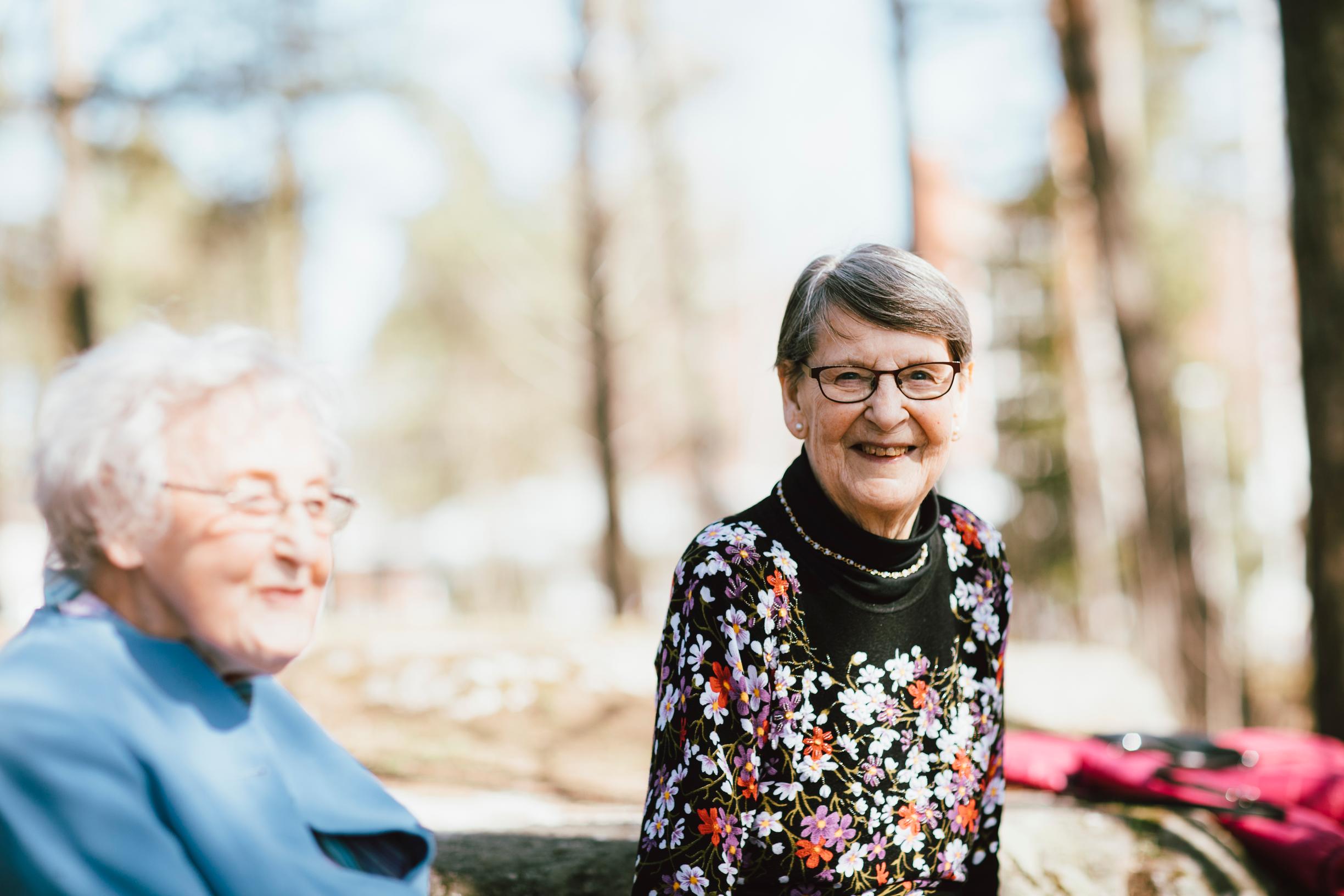 Kirsti Podmol, 87: "Hyvä kuntoni on arvoitus - juon punaista maitoa enkä ole koskaan tykännyt voimistelusta"