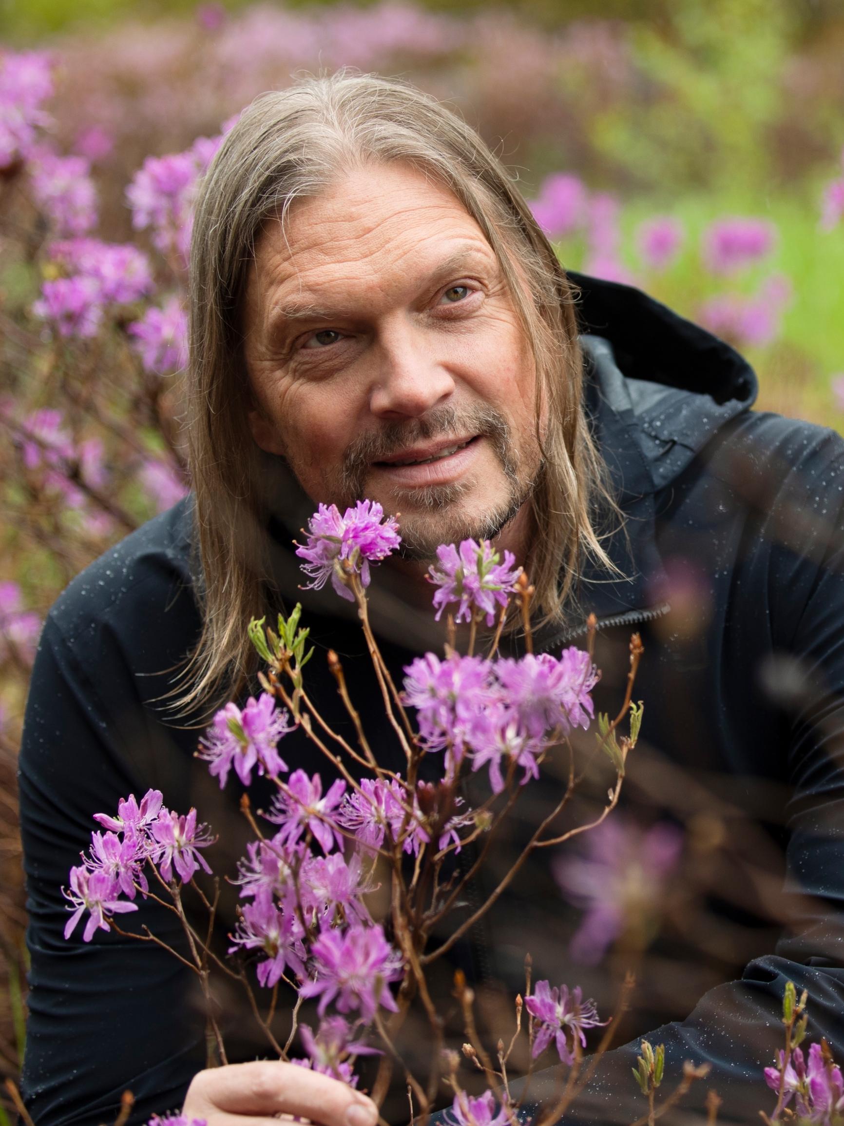 Mikko von Hertzen sekoili nuorena, mutta se ei tuonut täyttymyksen tunnetta – kaverin tuoma tuliainen oli käännekohta, joka johti Äiti Amman luo