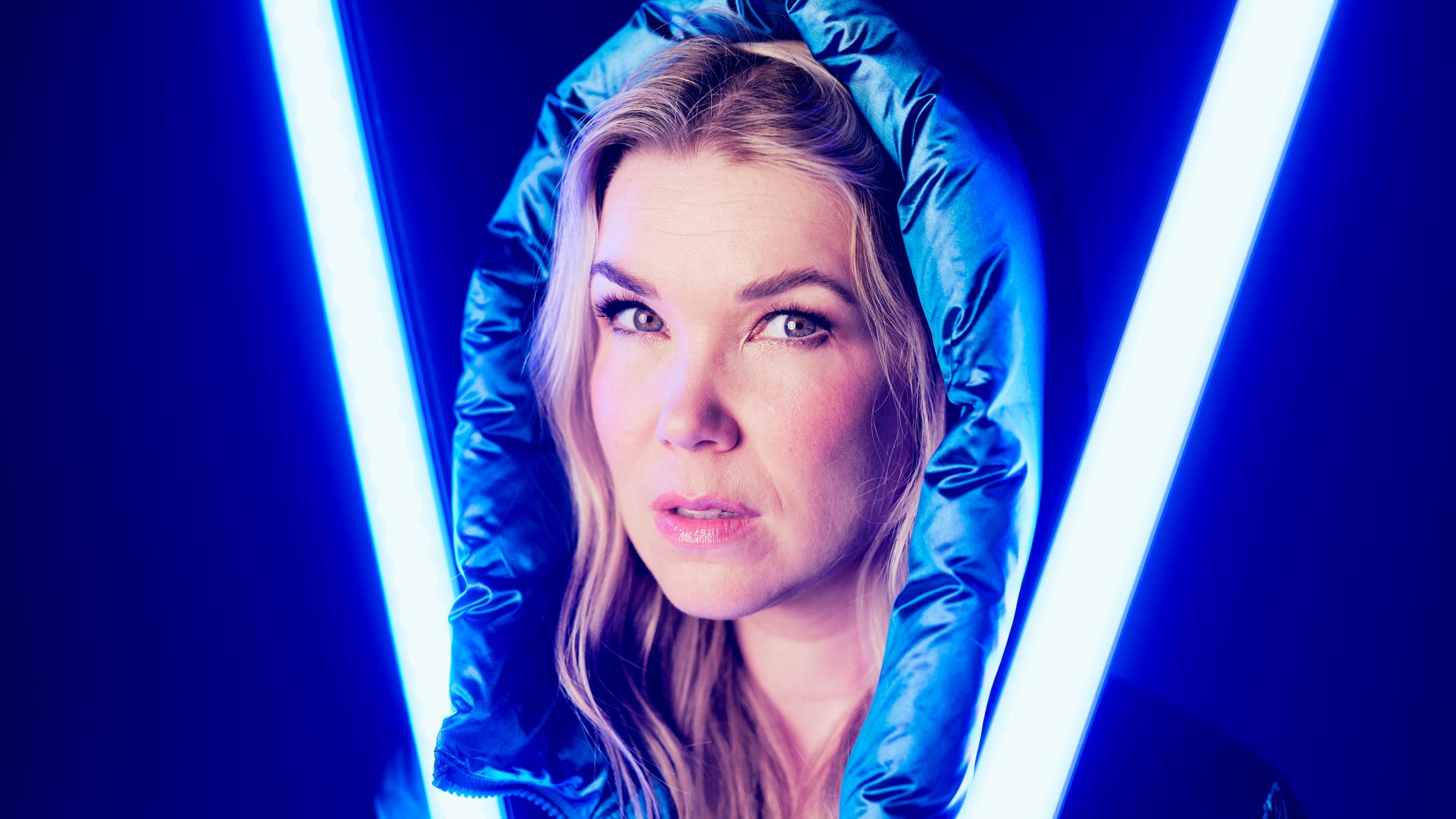 Tuija Pehkonen sai hengenvaarallisen myrkytystilan ja menetti isänsä samana vuonna: ”En halua valittaa rankasta elämästäni”