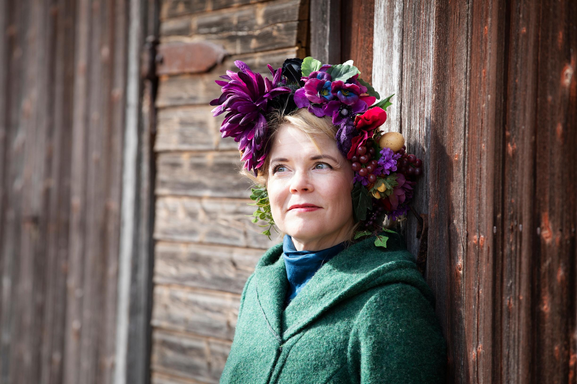 Äitinsä menettänyt runoilija Heli Laaksonen: ”Pelkäsin, että jäisin pysyvästi surulliseksi”