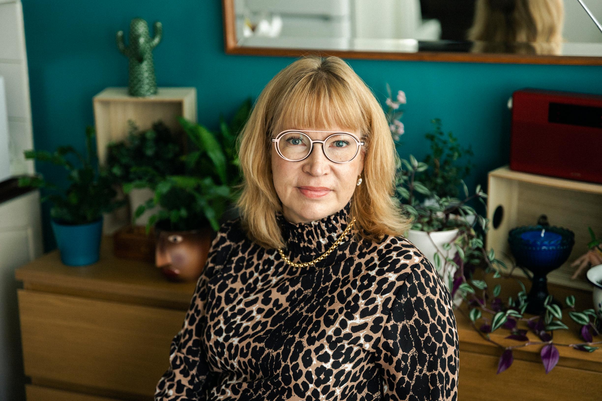 Miksi keski-ikäinen nainen ei löydä töitä? Nina Nuutila on hakenut 103 työpaikkaa viimeisen puolen vuoden aikana