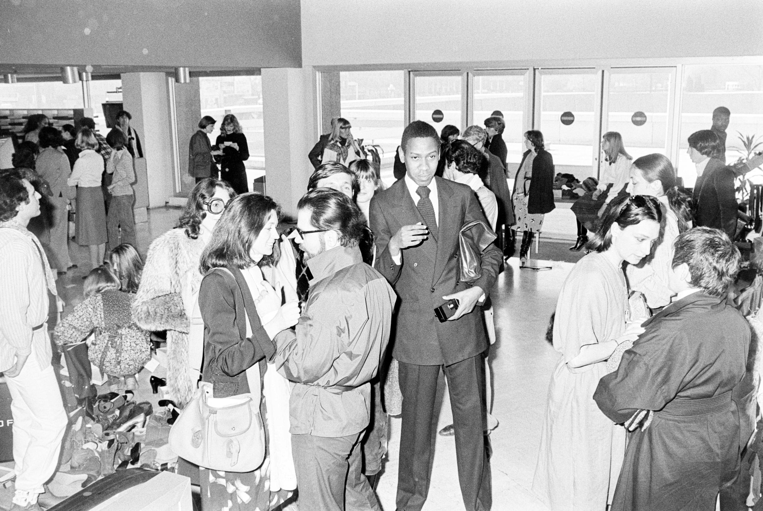 Karl Lagerfeld (vas.) kuului Andrén läheisiin ystäviin. Heidän kuvattiin 1976 Chloén näytöksessä. Karl oli silloin brändin pääsuunnittelija.