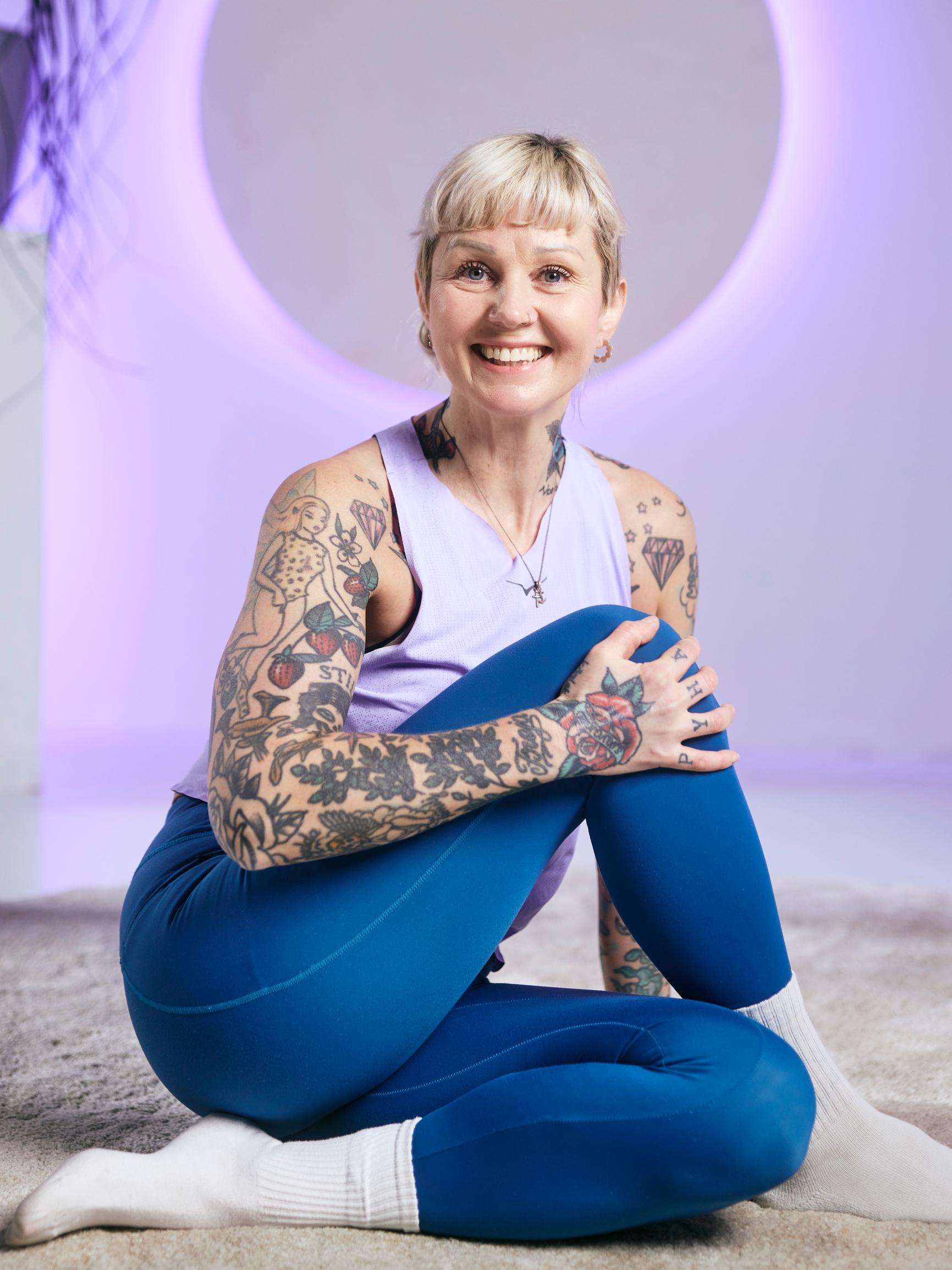 5 liikkeen tehokas pakaratreeni – tällä kotijumpalla myös ryhti ja tasapaino paranevat