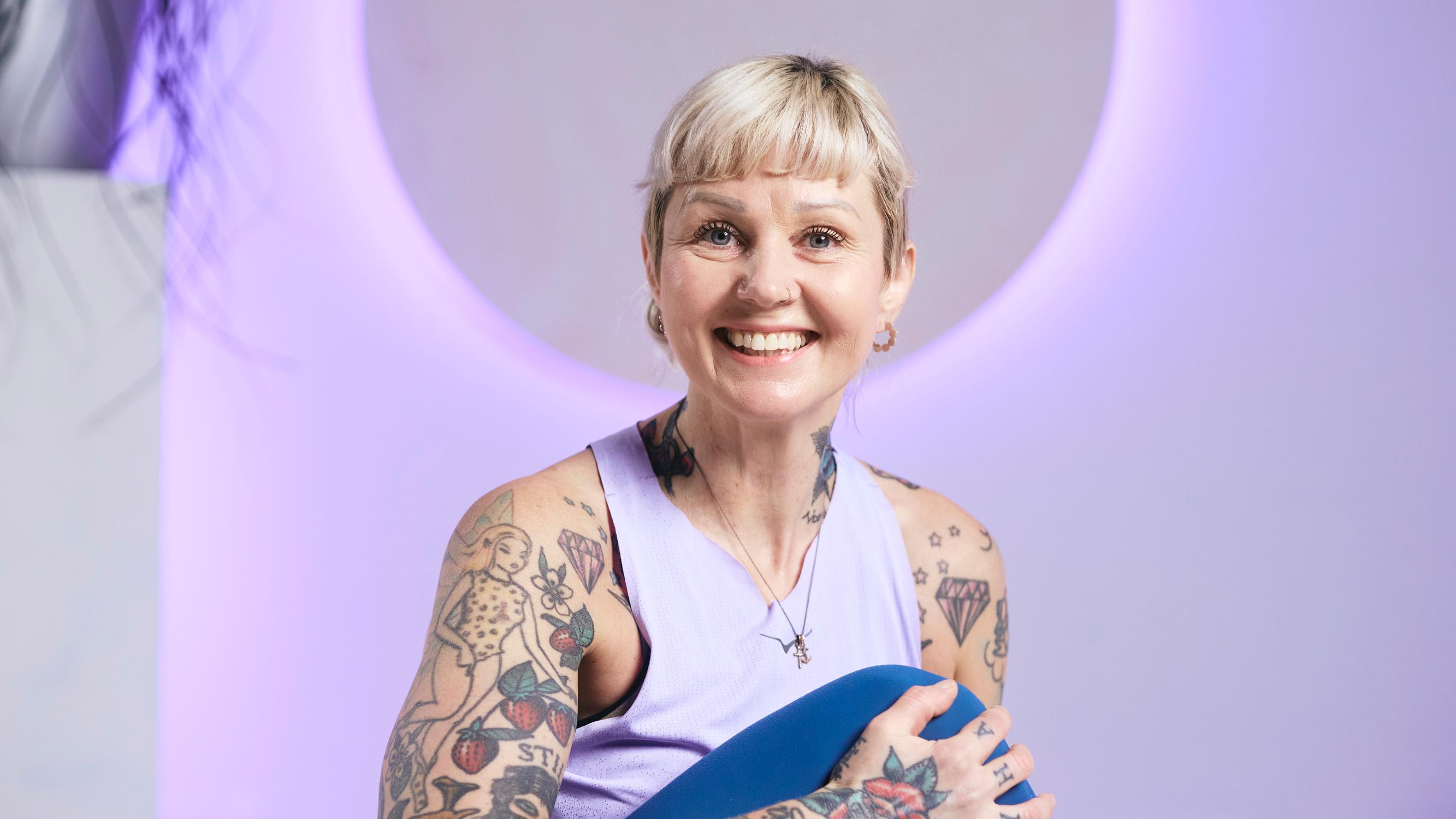 5 liikkeen tehokas pakaratreeni – tällä kotijumpalla myös ryhti ja tasapaino paranevat