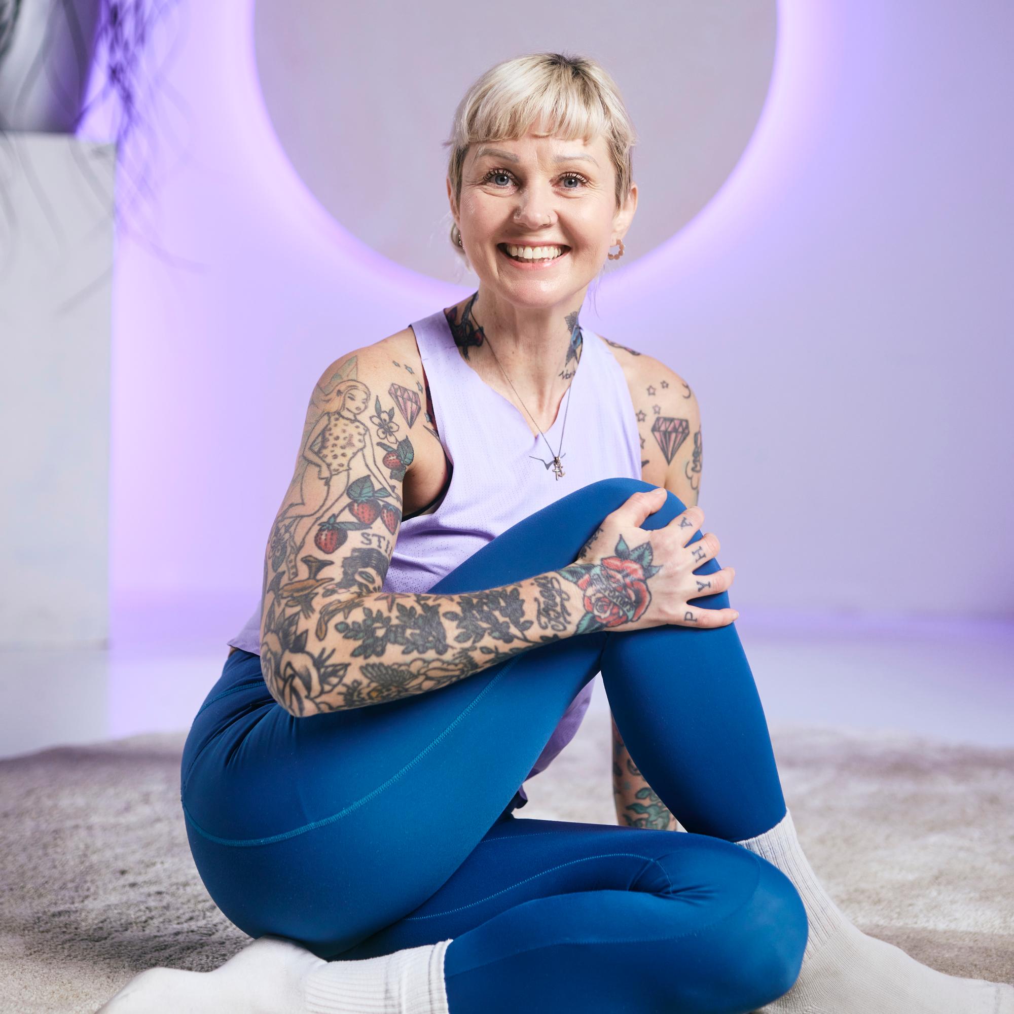 5 liikkeen tehokas pakaratreeni – tällä kotijumpalla myös ryhti ja tasapaino paranevat