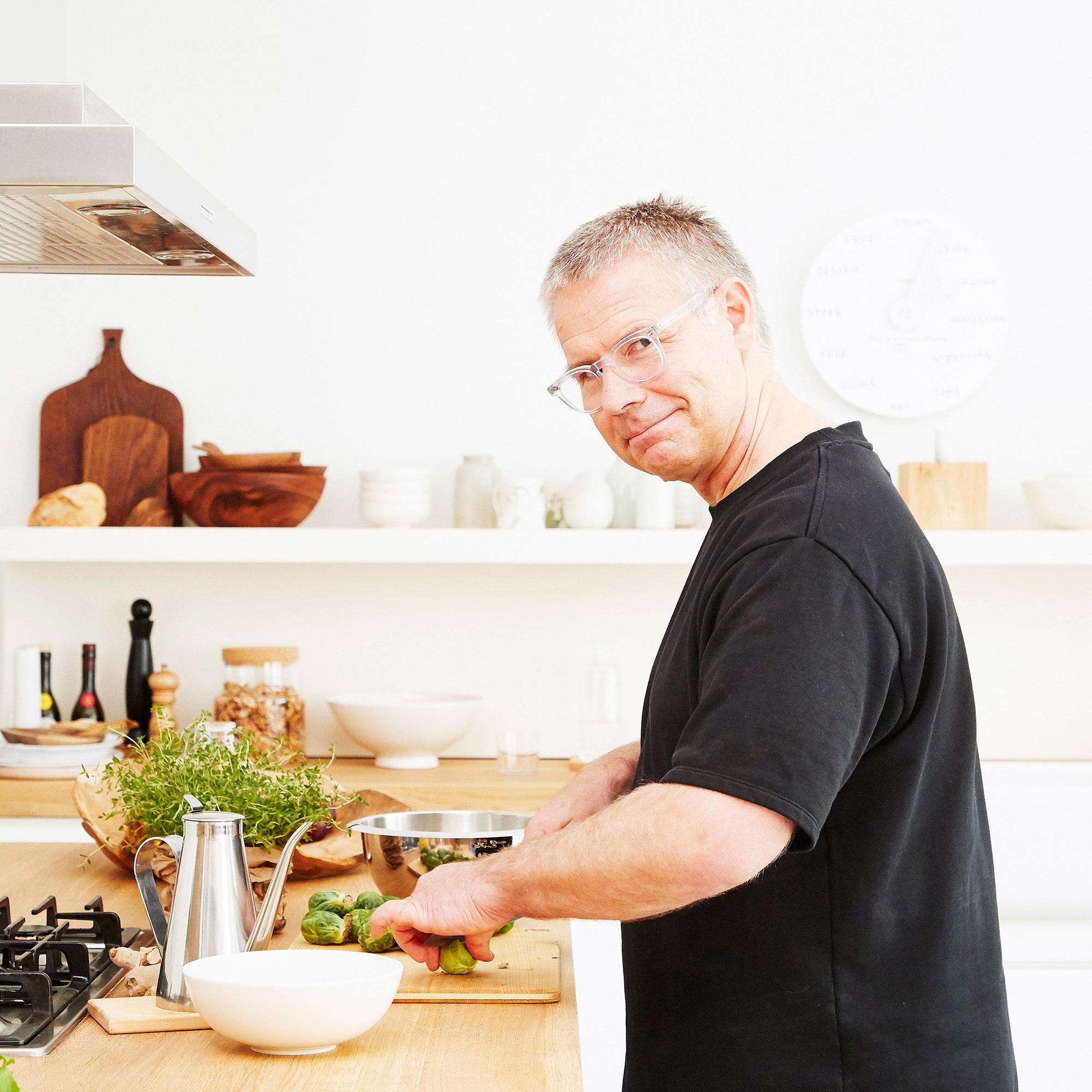 Yrittäjä Saku Tuominen on tunnettu herkkusuu