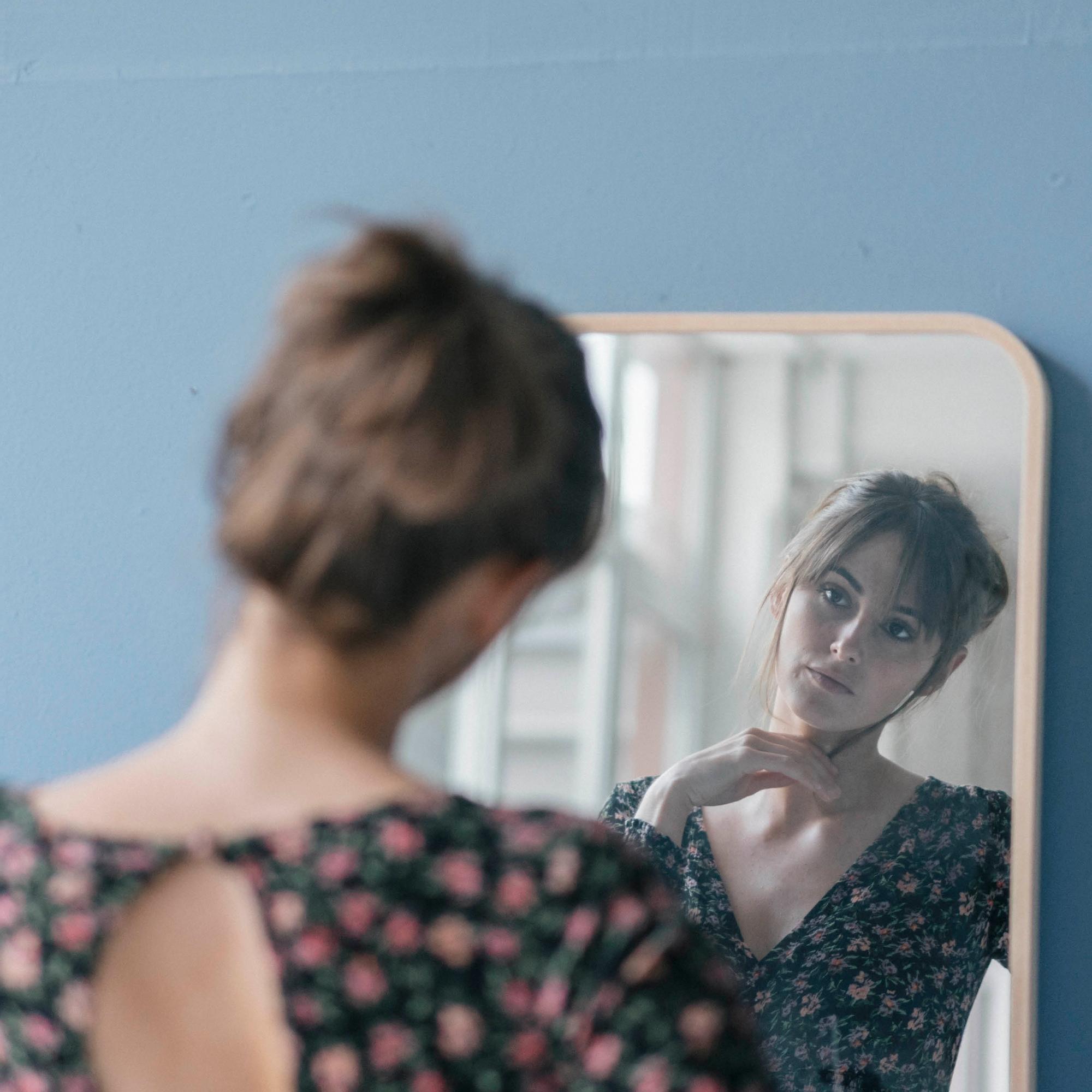 Onko puolisosi narsisti? Terapeutti kertoo, miten tunnistat narsistisen käytöksen – ja milloin kannattaa erota