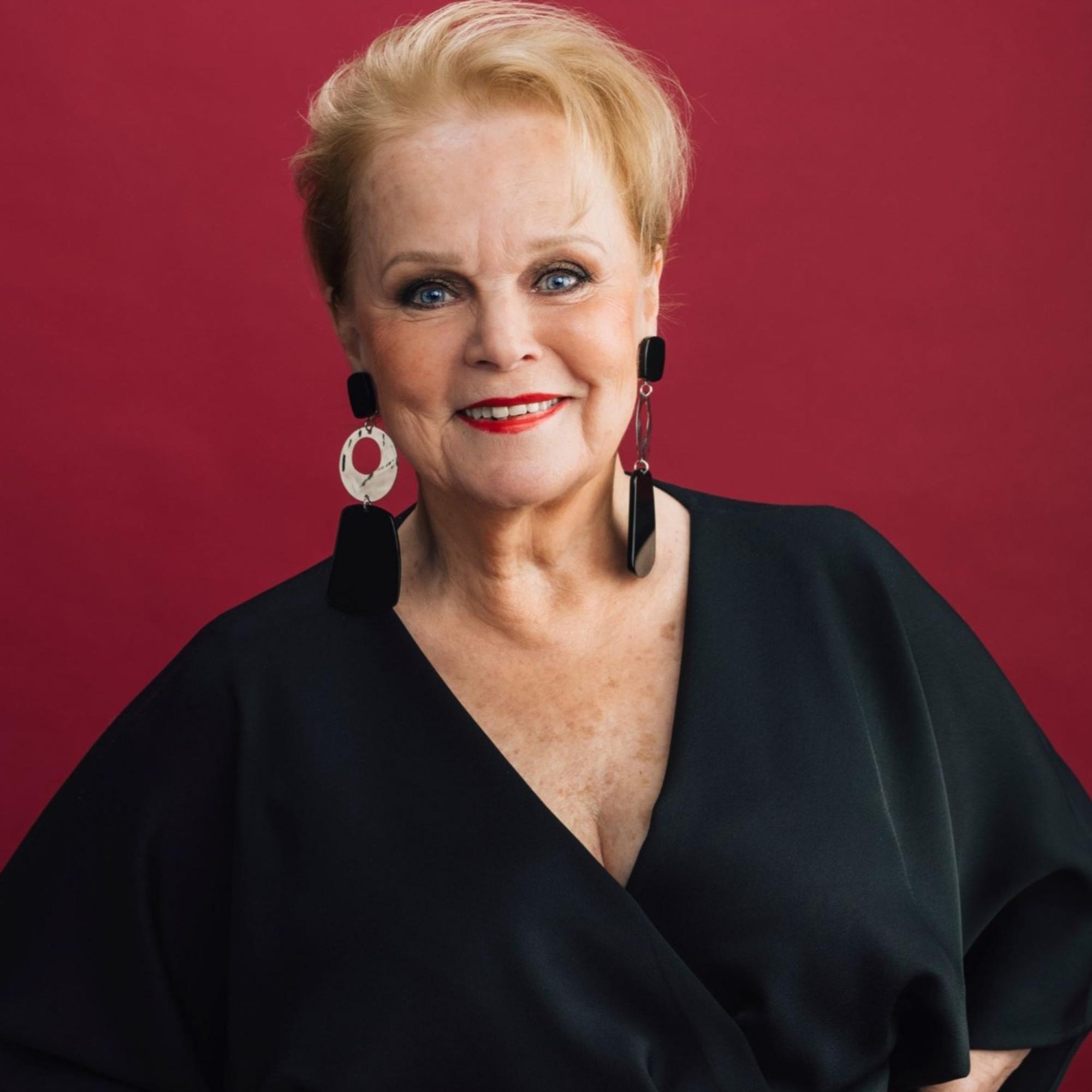 Katri Helena lopettaa keikka-artistin uransa yli 60 vuoden jälkeen: ”Odotan jo aikaa, kun voin tehdä mitä tahansa milloin tahansa”