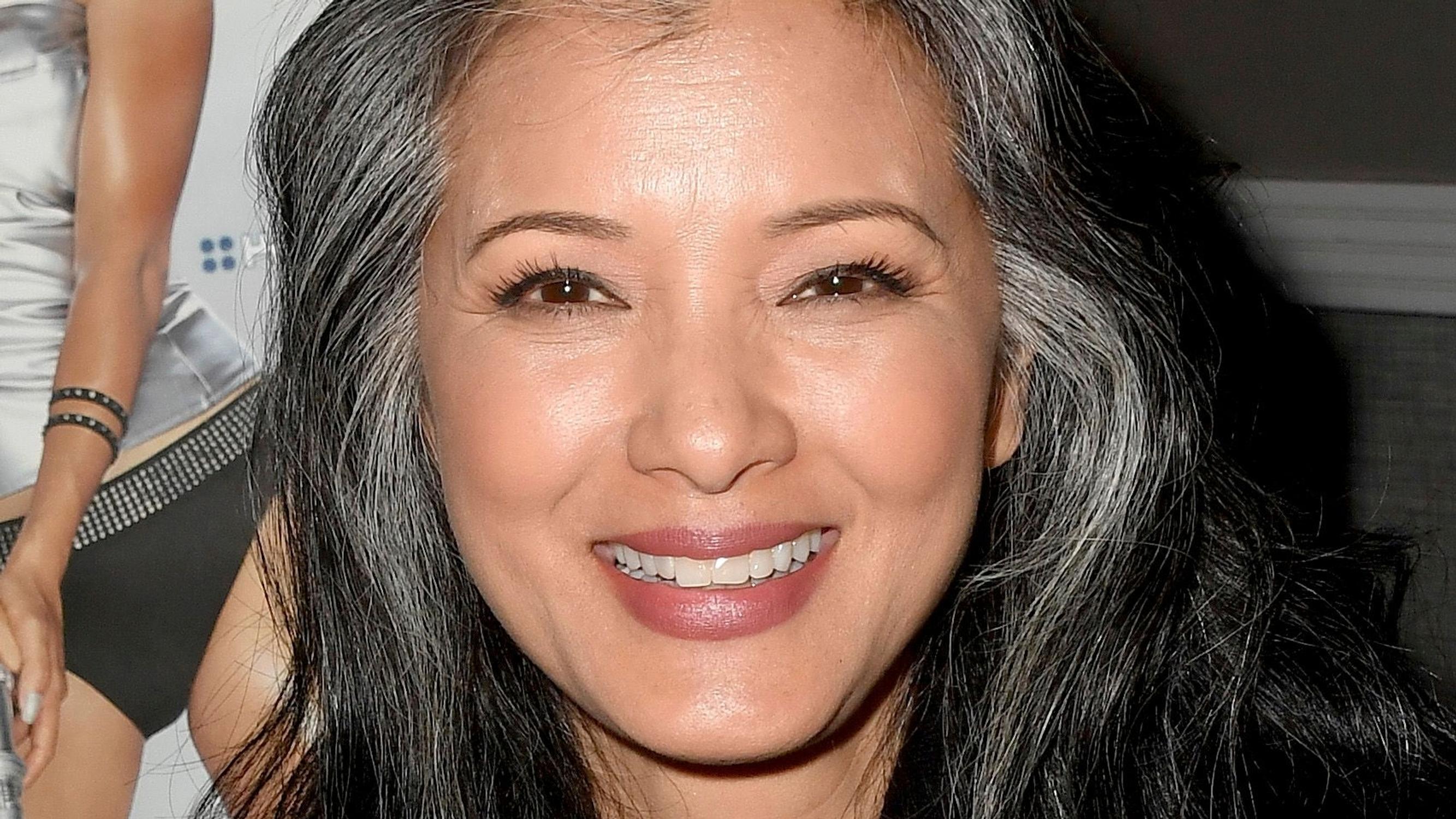 Tämä on trendikkäin hiusväri juuri nyt – ja näin saat ensimmäiset harmaasi näyttämään hyvältä omien hiustesi joukossa