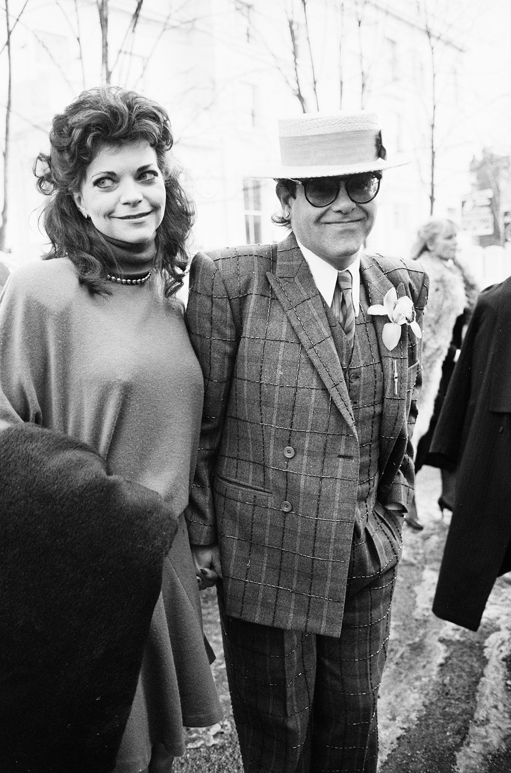 Renate Blauel ja Elton John ensimmäisenä hääpäivänään 1985.