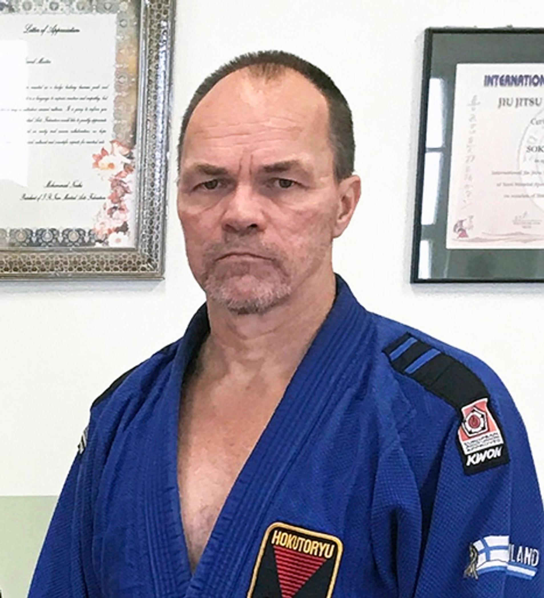 Turvallisuusalan kouluttaja Risto Väntär