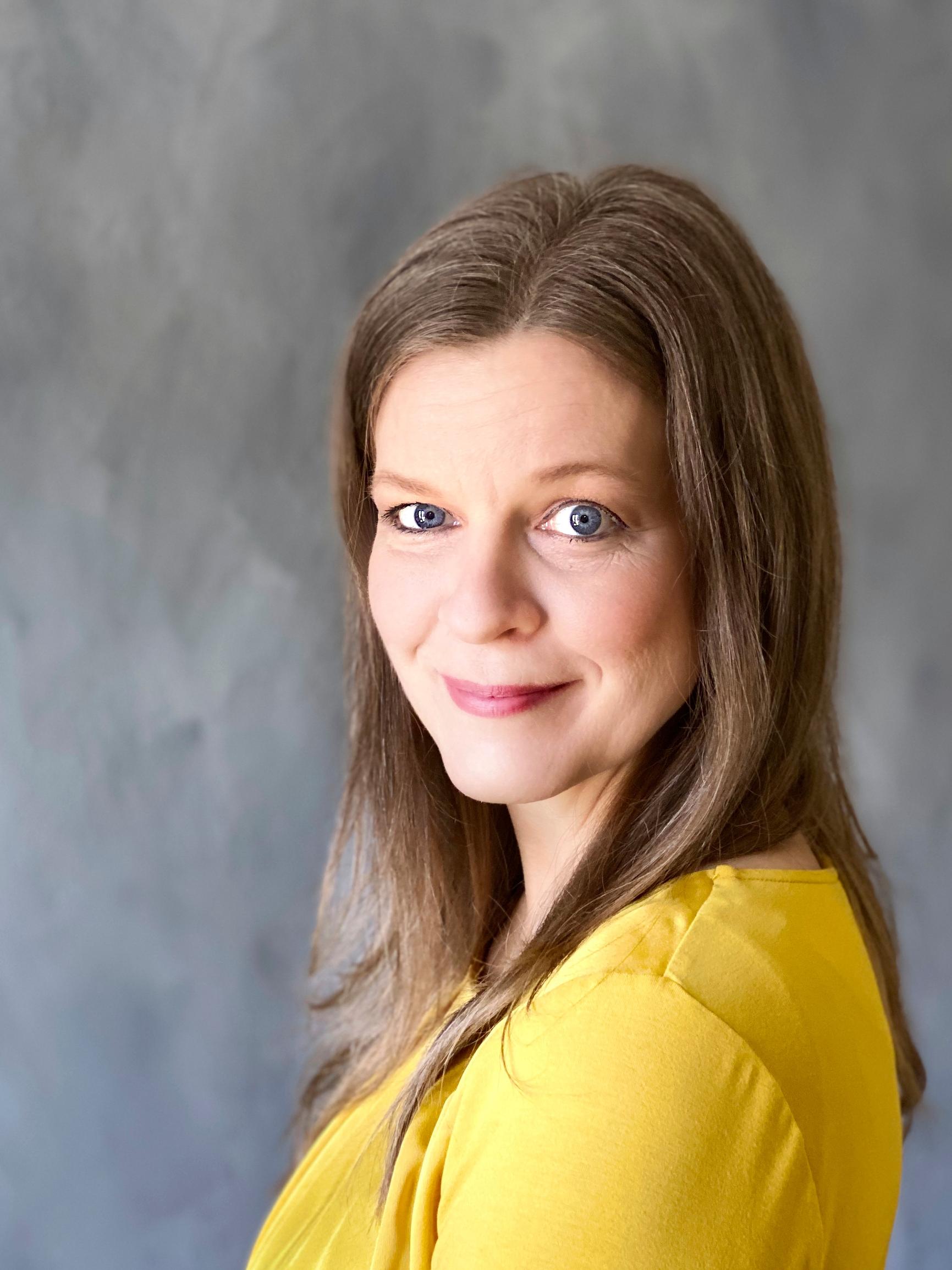 Miellyttäminen on itsekästä ja epärehellistä manipulointia, tajusi tietokirjailija Johanna Pohjola – näin hän pääsi tavasta eroon