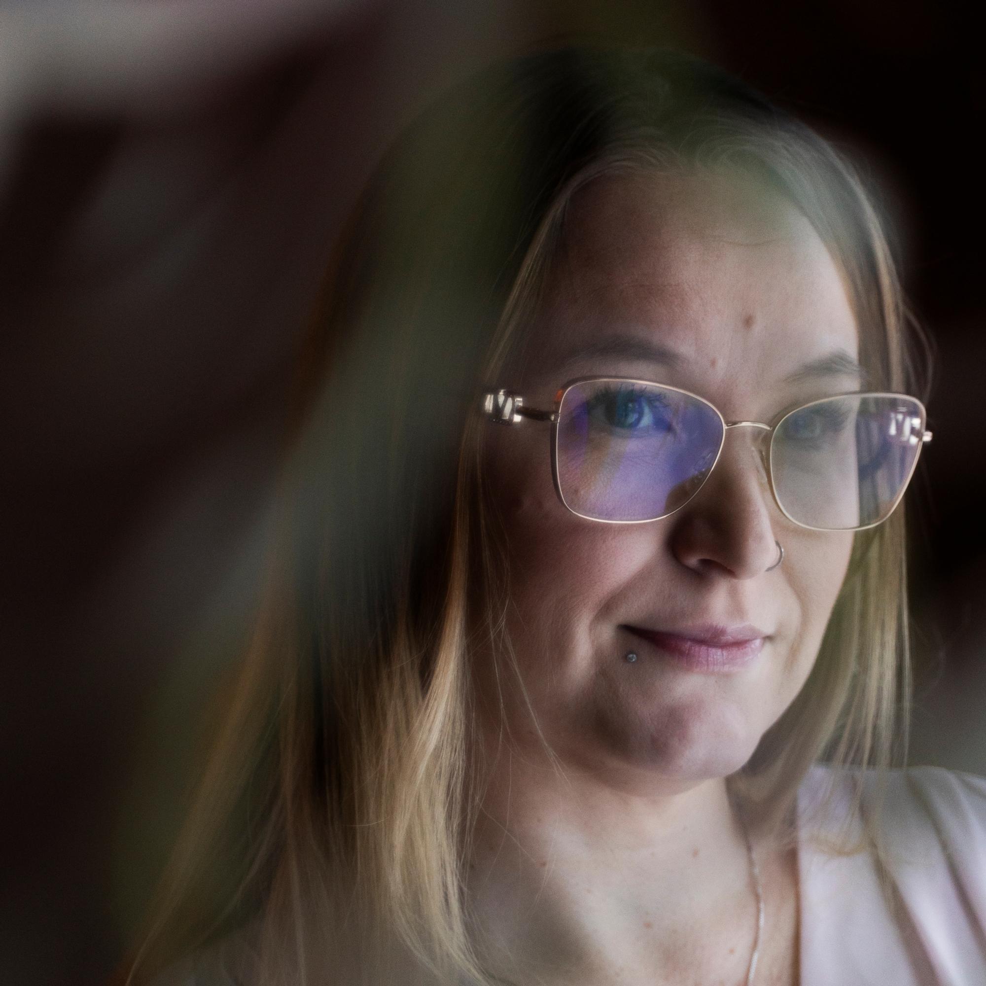 Susannan, 37, koville päänsäryille löytyi syy TikTokista – ”Lääkäritkään eivät voineet hoksata asiaa”