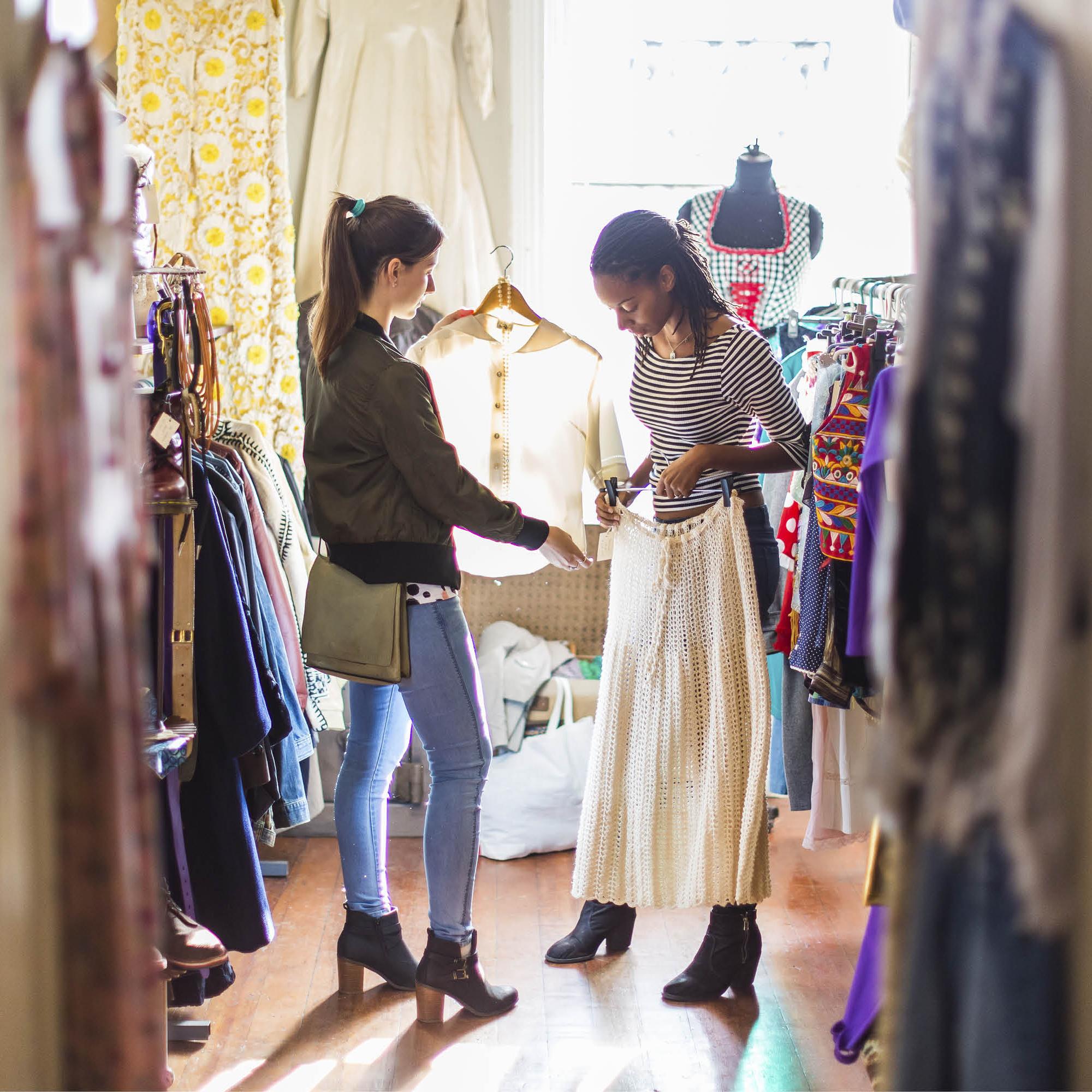 Tästä syystä alkuviikko on paras second hand -vaatteiden shoppailuun ja 9 muuta kokeneiden kirppisvinkkiä