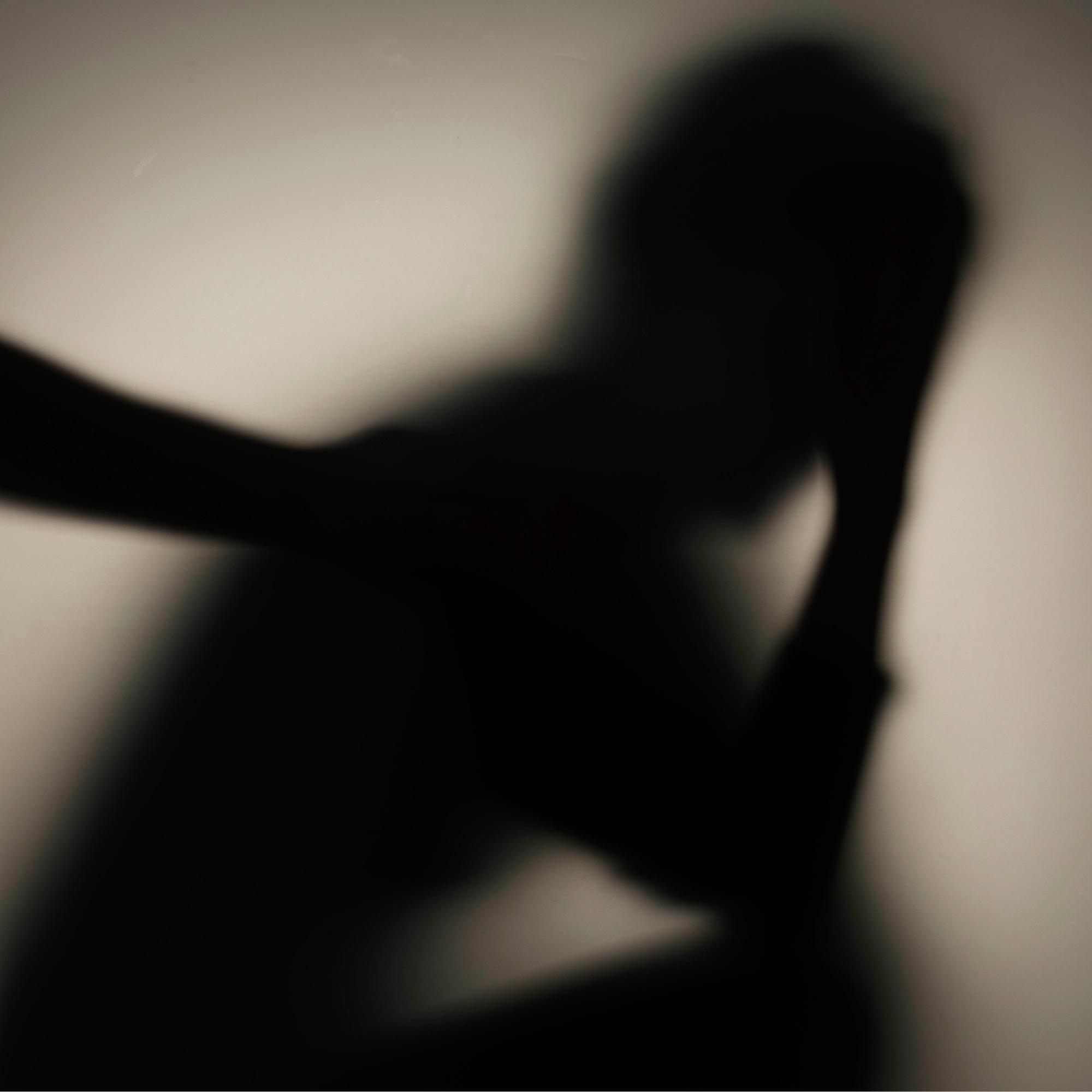 Annikan puoliso oli ensin kukkia ostava romantikko, sitten hän raiskasi Annikan viikoittain – lopulta suhde loppui yllättävällä tavalla