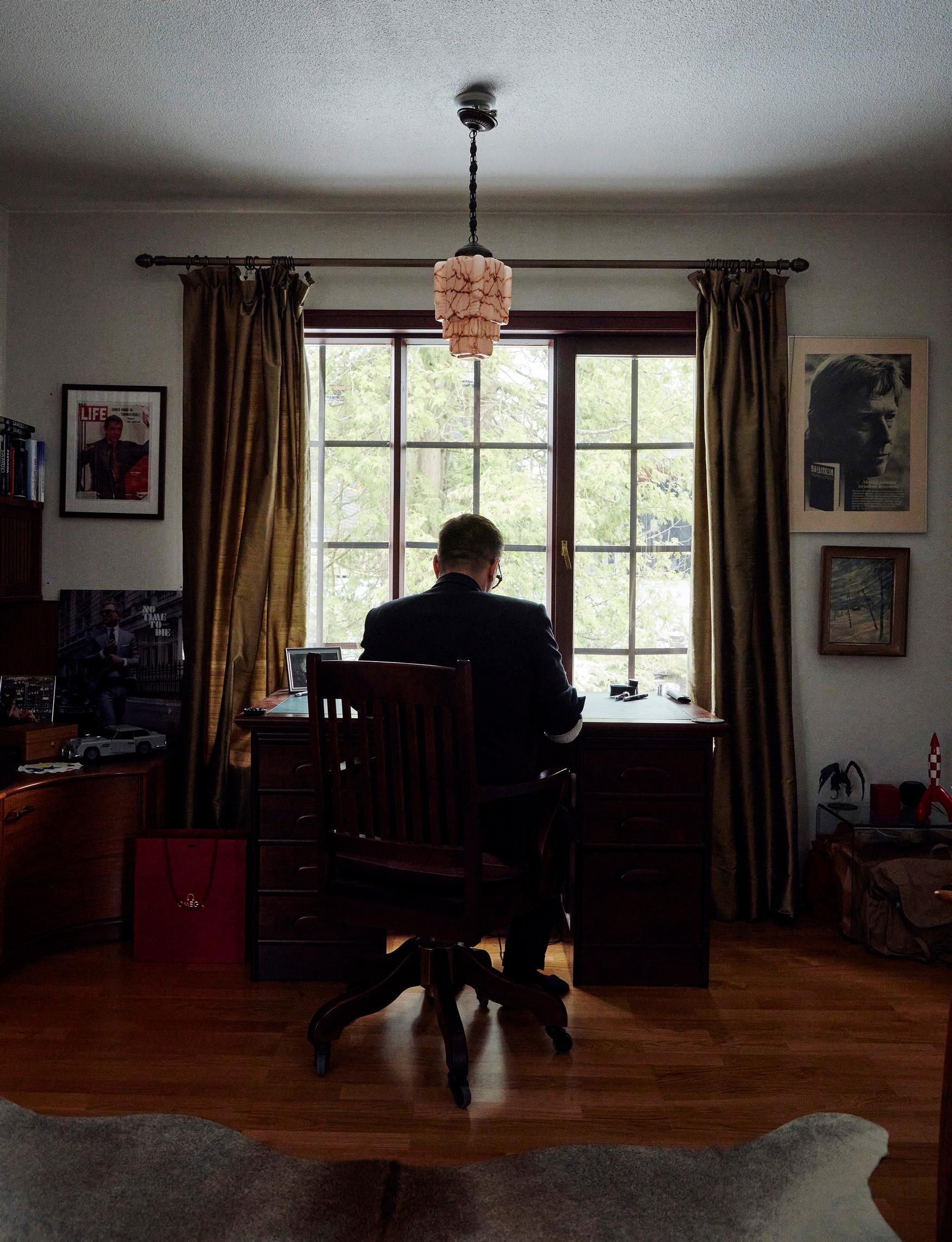 Kirjoittamalla Johannes haluaa päästä kiinni totuuteen ja yhteyteen.