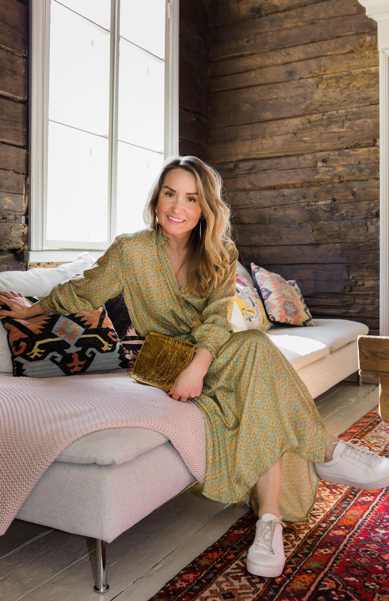 Saija Uussaari päätti keskellä yötä, että perustaa joogakoulun: "Mieheni oli ideaa vastaan, mutta olen omapäinen"