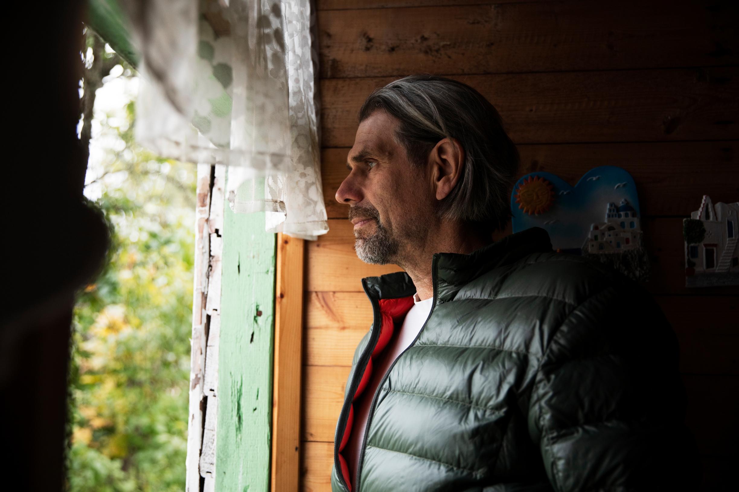 Michael tiesi vain, että hänen biologinen isänsä asui Ruotsissa. Muuta äiti ei kertonut.