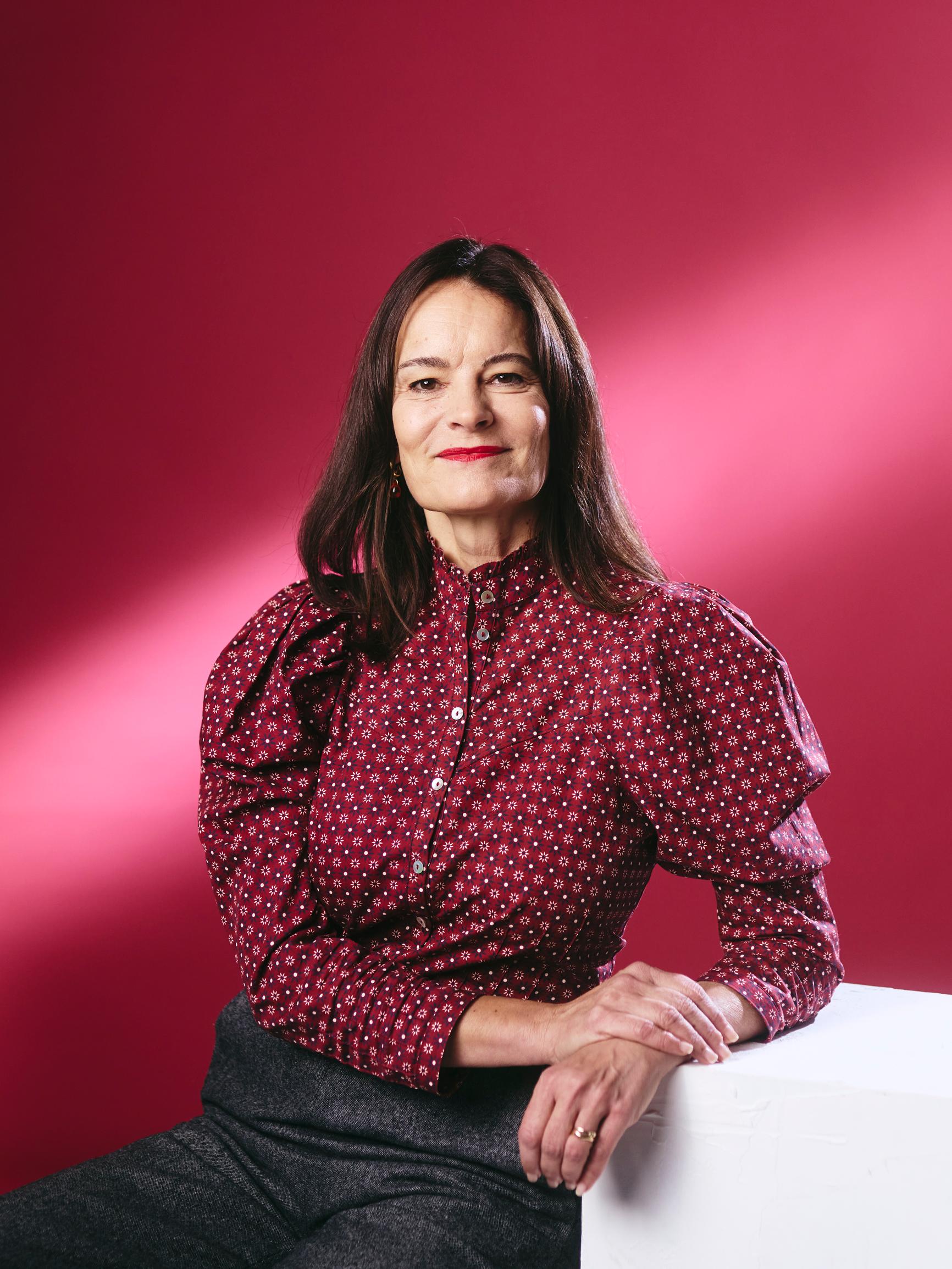 Pitääkö muistisairaan luona vierailla, vaikka tämä ei muistaisi käyntiä? Muistisairaita vanhempiaan hoitanut Hanna Jensen vastaa