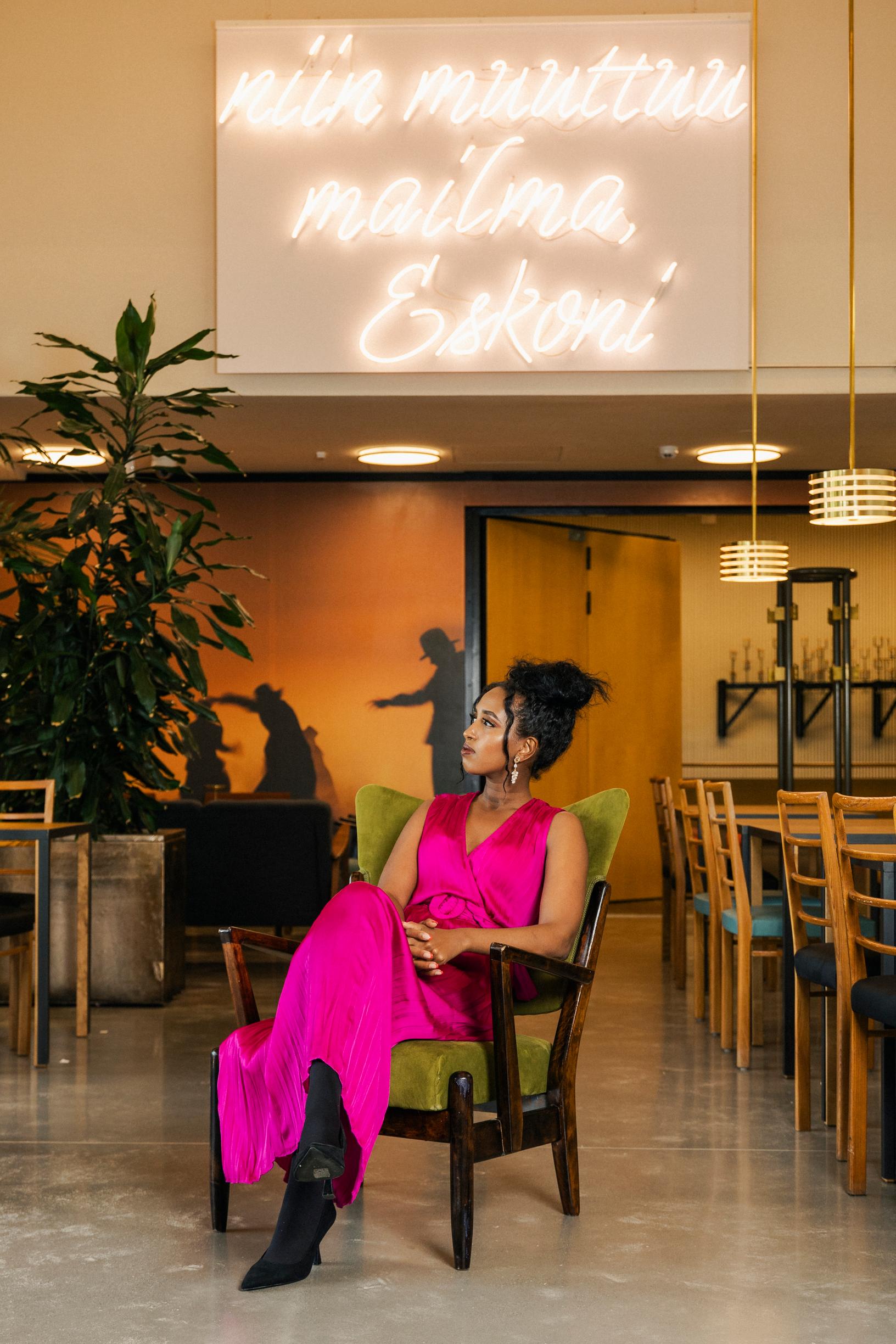 n täysimetys ei onnistunut, Ujuni tunsi häpeää. Onneksi läheiset tukivat häntä. ”Imetyksestä tuli minulle hetkeksi suorastaan pakkomielle. Että enkö minä edes tätä pysty tarjoamaan vauvalleni?”