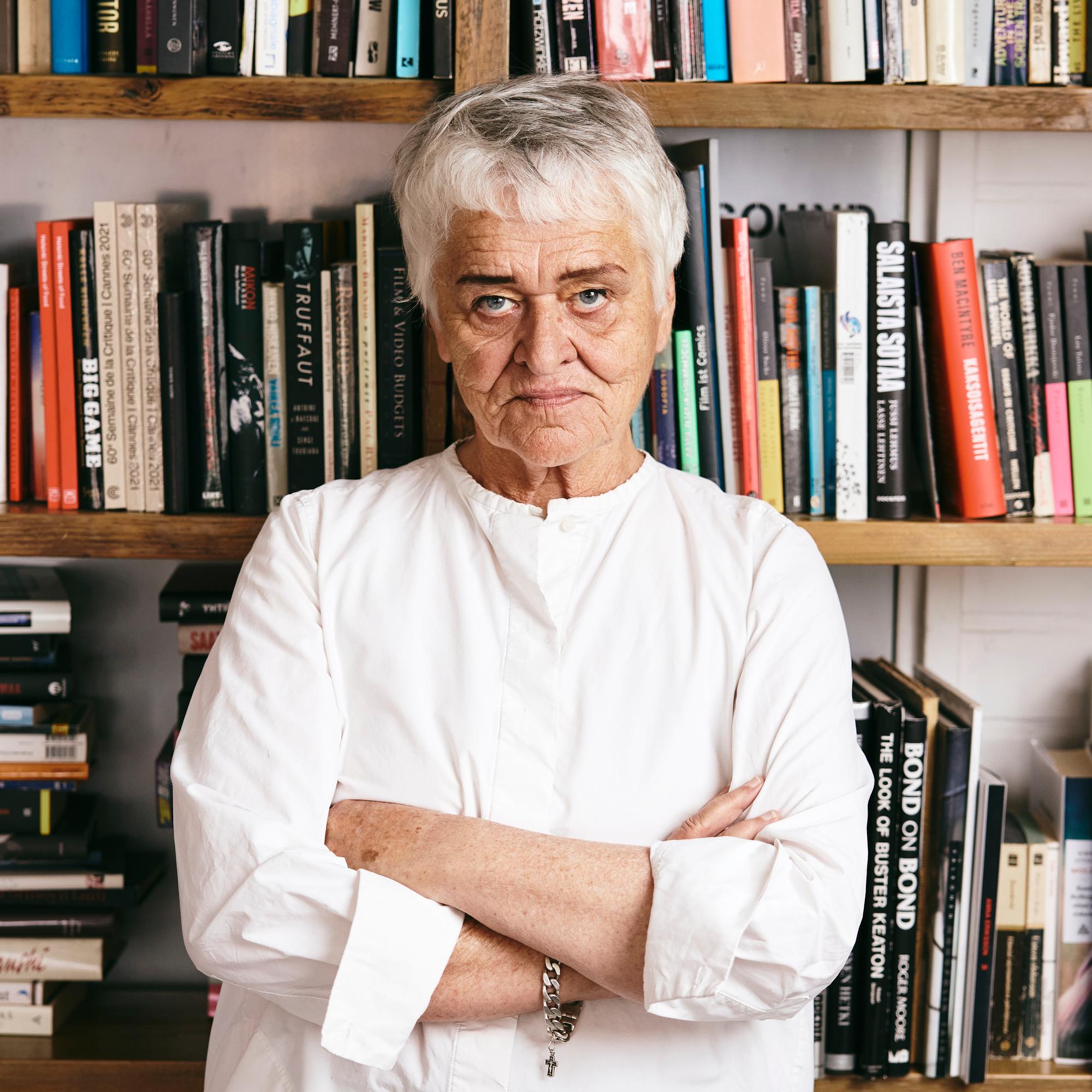 Pirkko Saisio kertoo, mitä metodia käyttää, kun puolison jutut pitkästyttävät – paljastaa myös hyvän ja pitkän parisuhteen salaisuuden