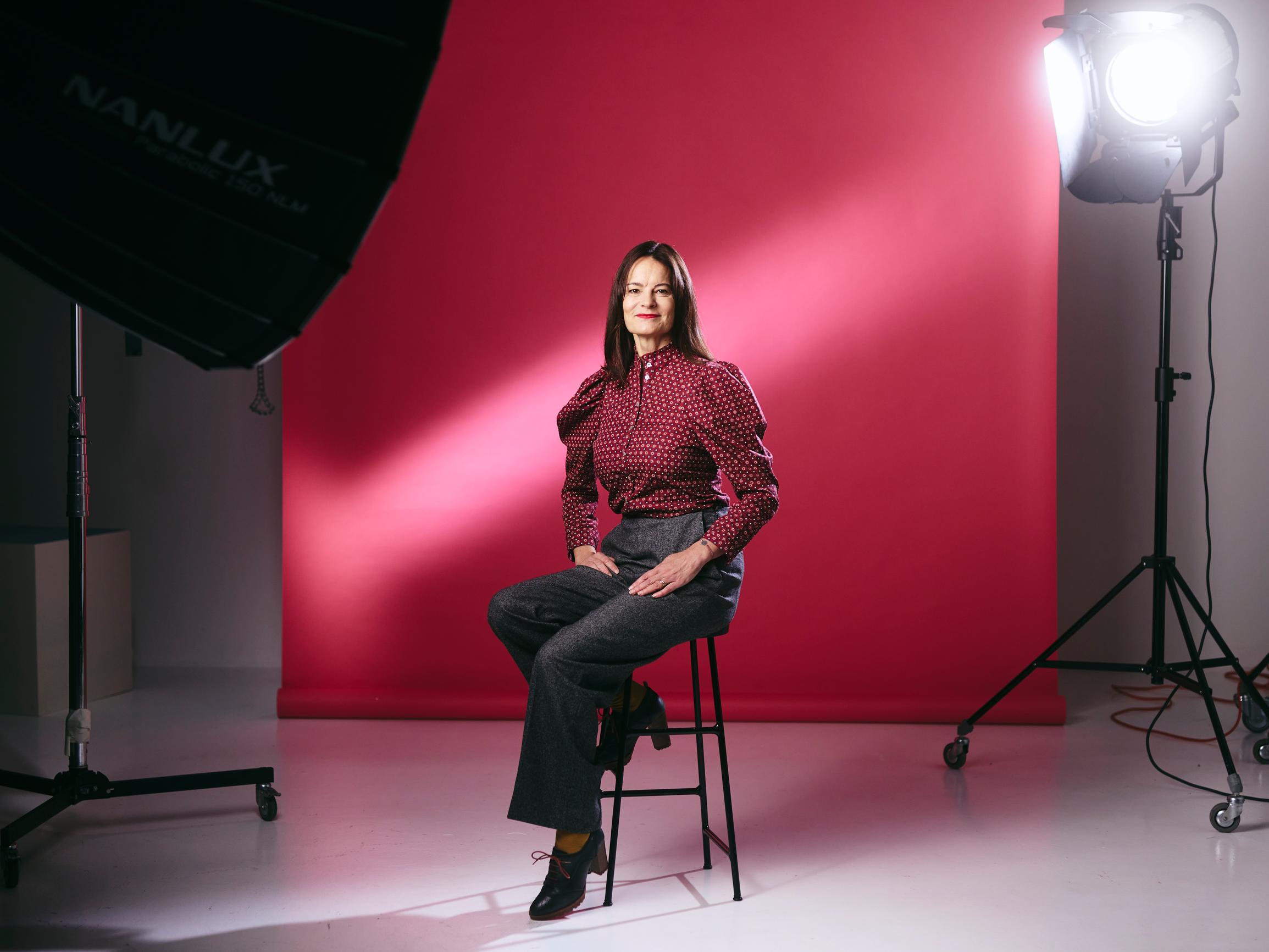 Tuntuvatko vierailut muistisairaan luona vaikeilta? Hanna Jensenin vinkki voi auttaa: ”Dynamiikka saattaa muuttua ihan täysin”