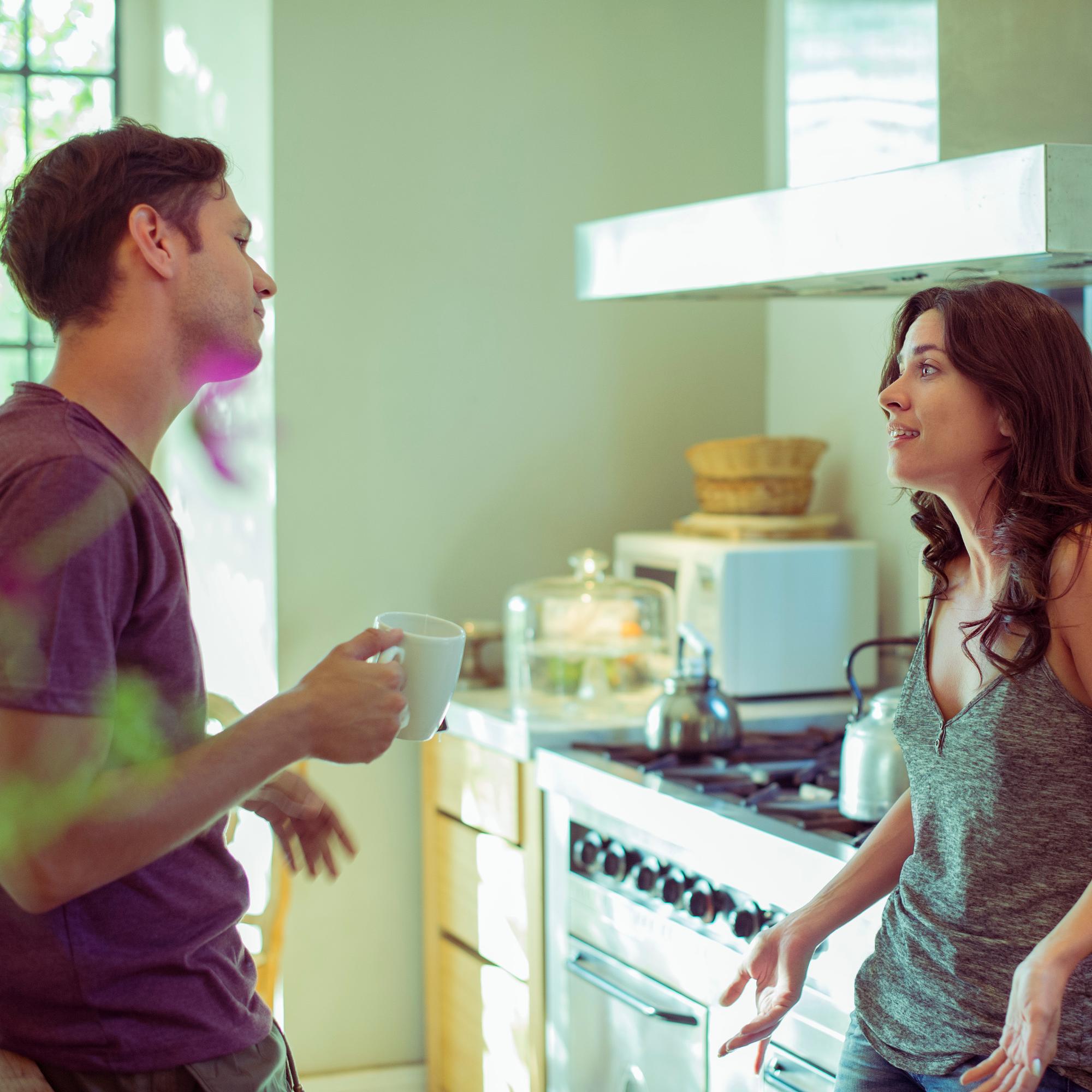 Ärsyttävätkö puolison tavat? Unohda nalkutus ja kokeile sen sijaan näitä kolmea konstia