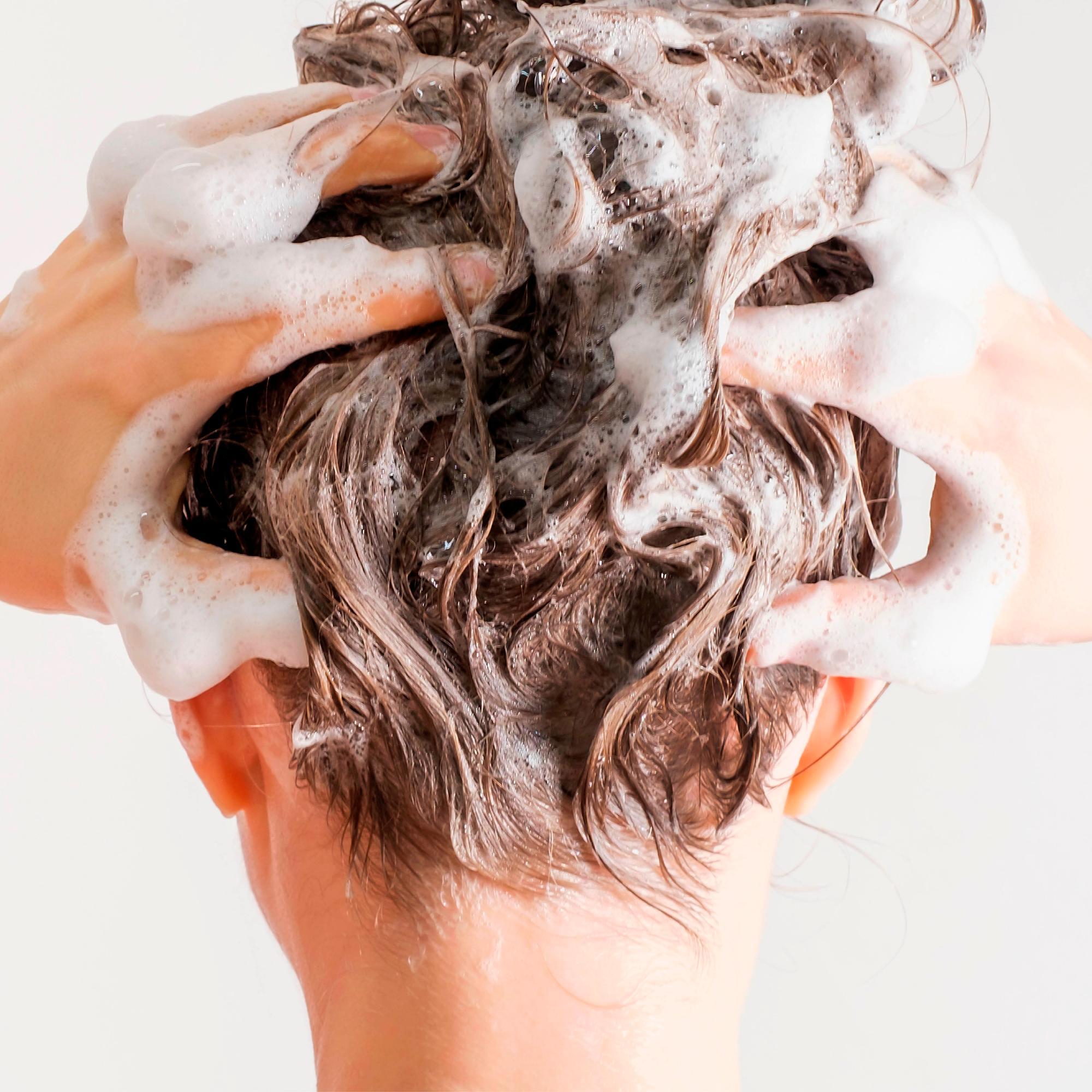 Toimitus paljastaa 5 luottosampoota – nämä kaksi tuotetta saavat hiukset tuntumaan siltä kuin olisi käynyt kampaajalla