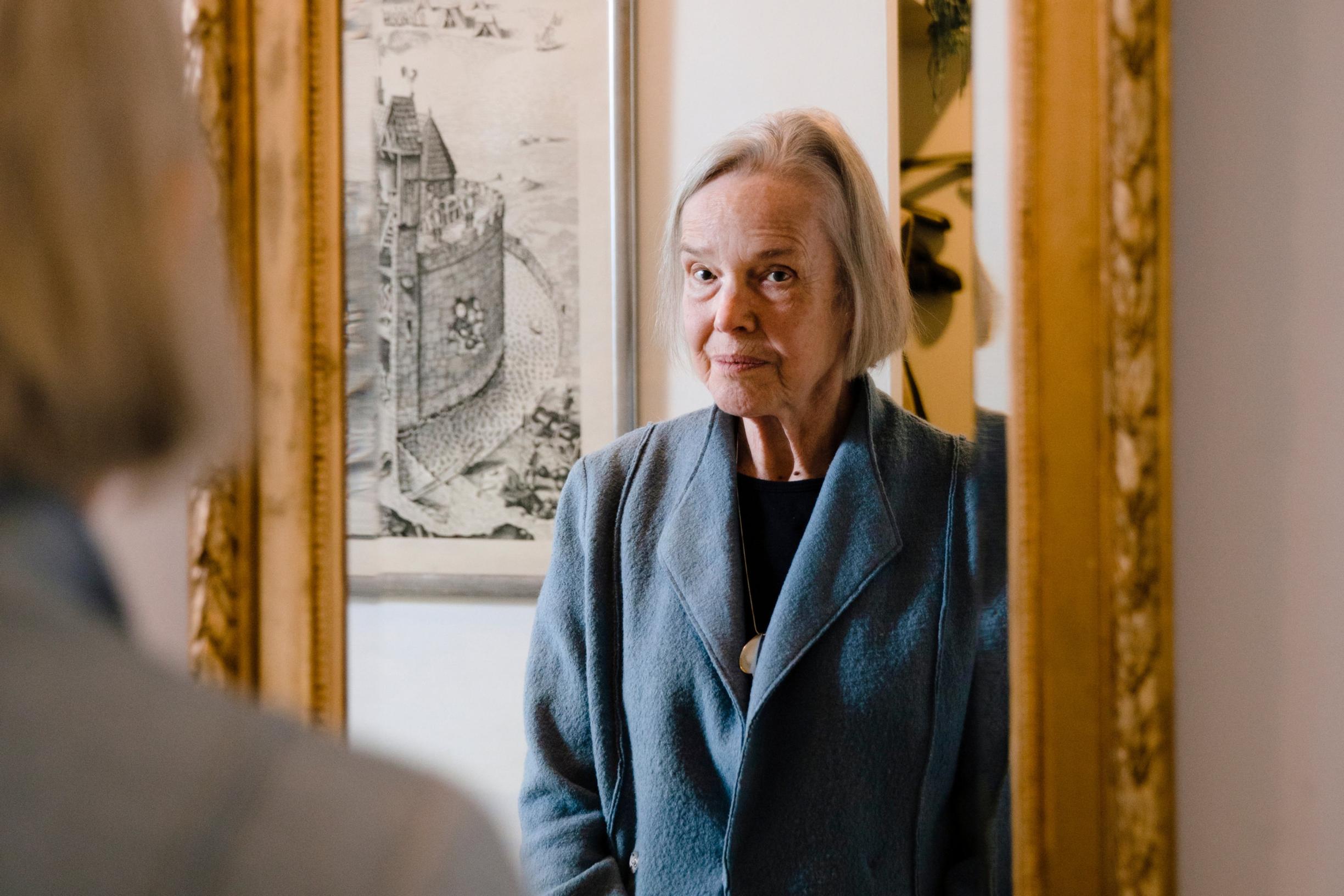 Kirjailija Merete Mazzarella vaipui itsesyytöksiin pikkuveljensä kuoleman jälkeen: ”Nyt jäljellä ei ole perheestä ketään, jonka kanssa puhua lapsuudesta”