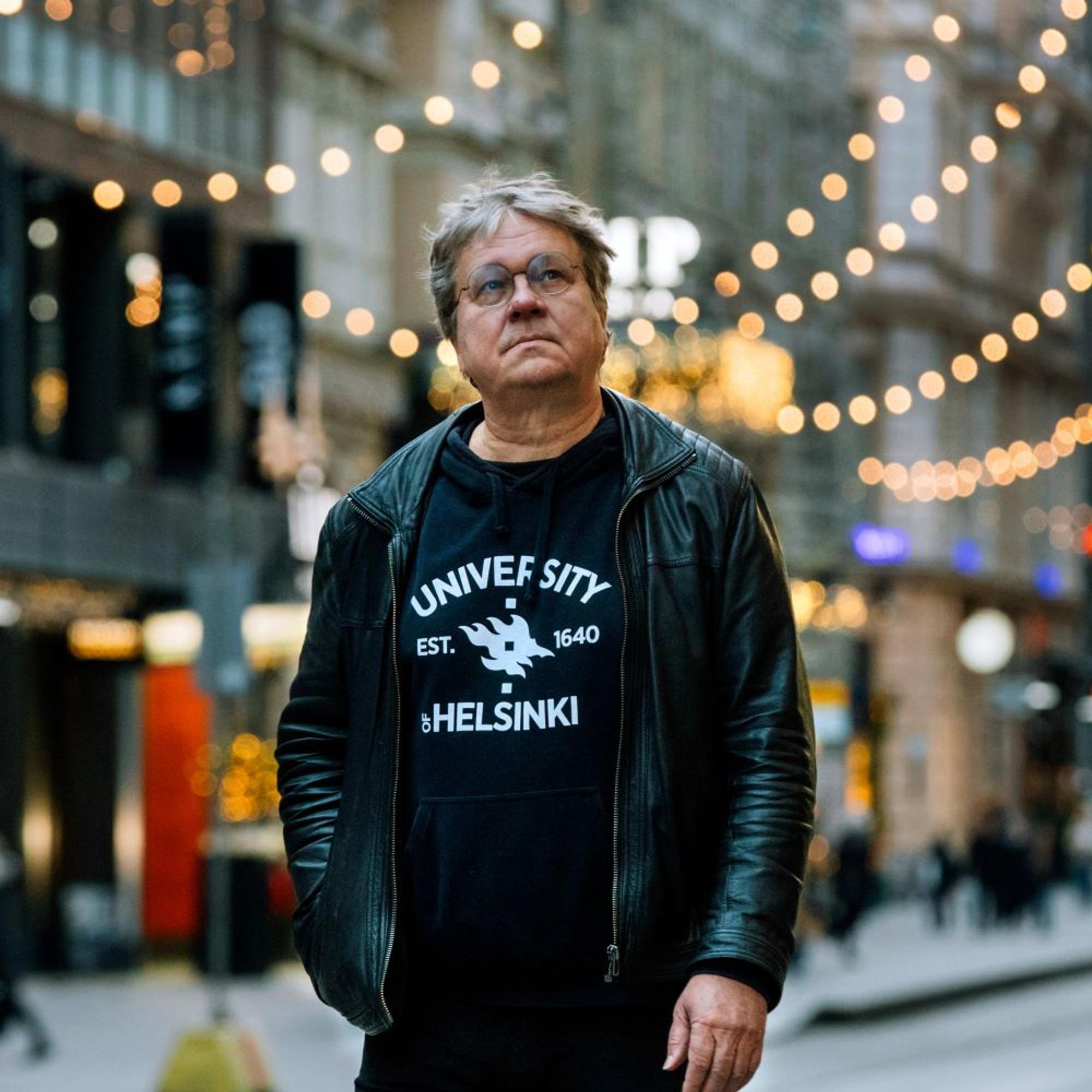 Pekka Sauri ei tavoittele enää onnea: "Onnen tavoittelusta luopuminen on ollut valtavan vapauttavaa"