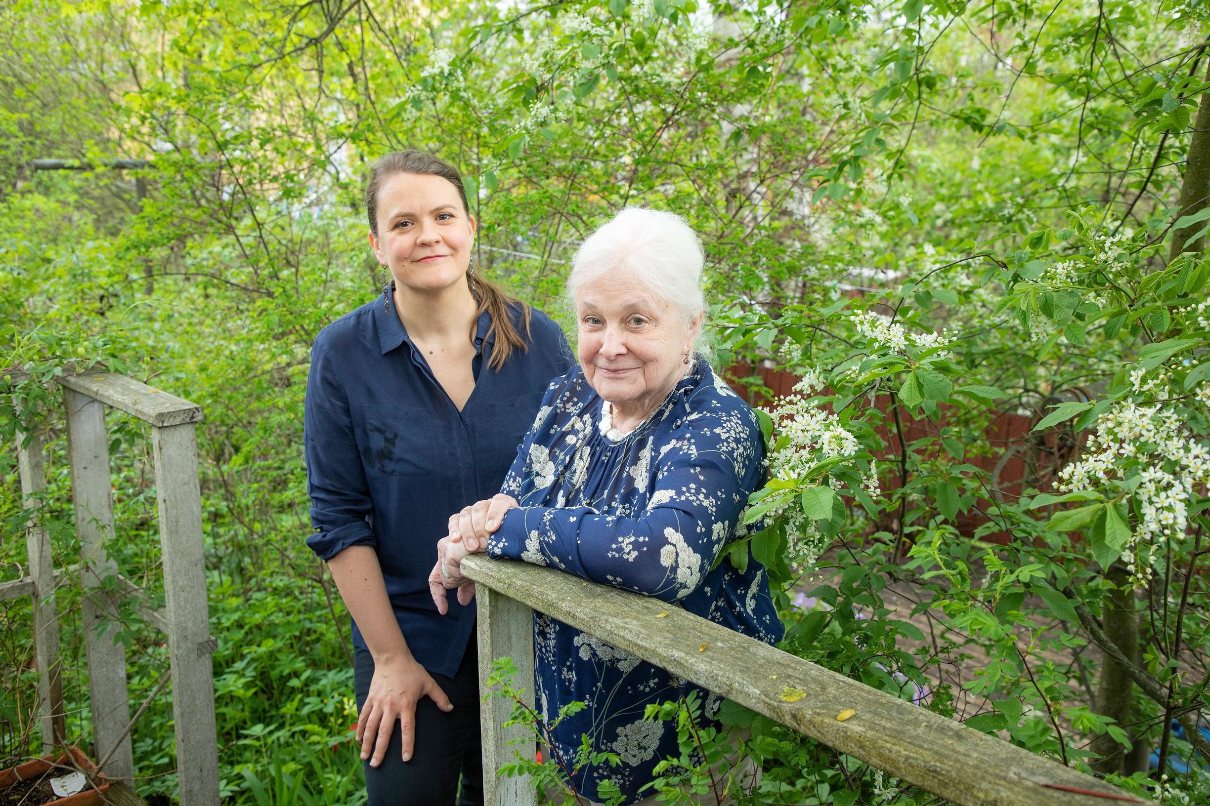 Isän kaipuu jätti jälkensä isoäitiin, äitiin ja tyttäreen – Ida Pimenoff: ”Isättömyys ja sen aiheuttama suru ovat osa minua”