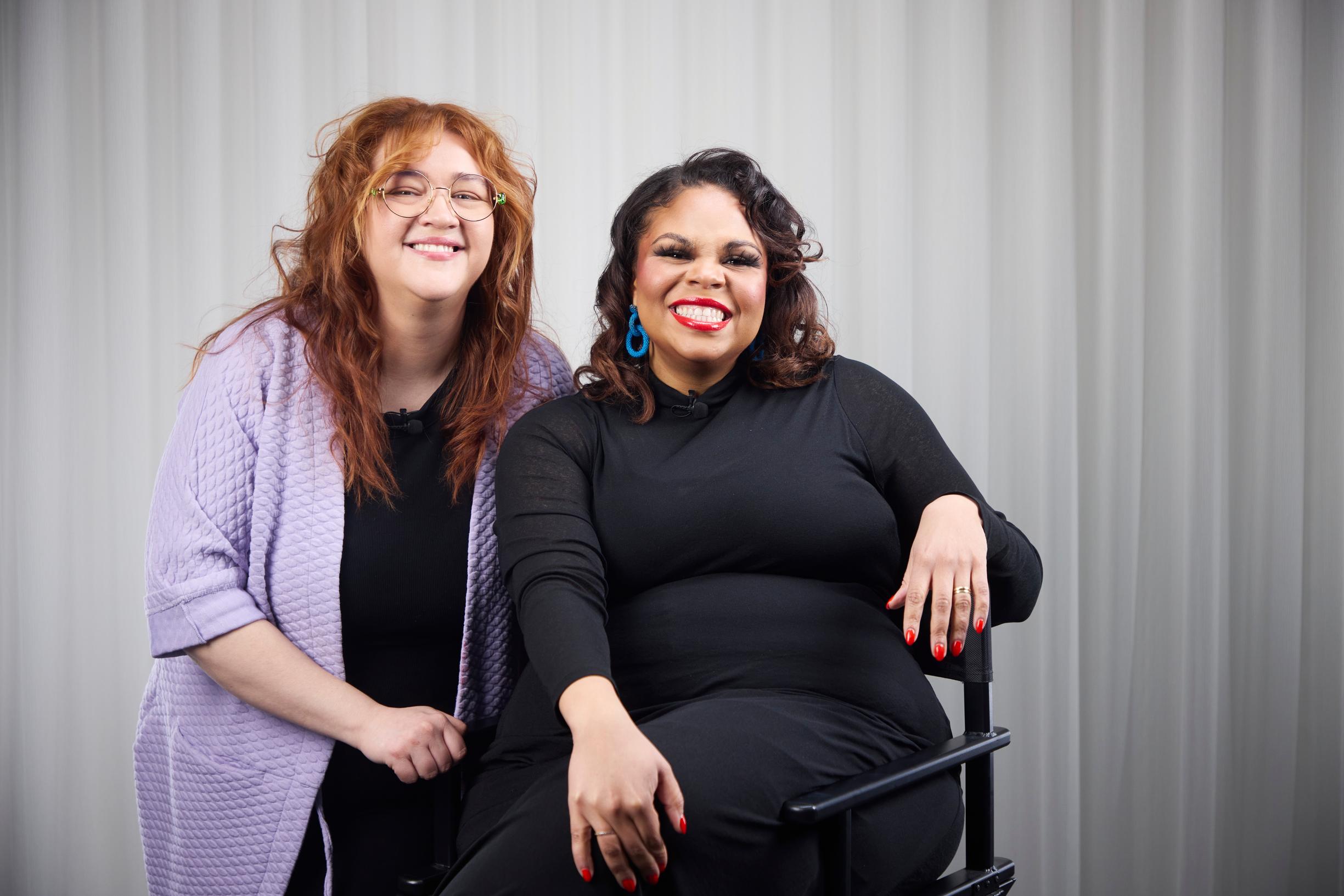 Fatim puhuu ulkonäkösuhteestaan myös eeva.fin Kauneuskompleksi-videosarjassa, jossa meikkaaja Saara Sarvas loihtii hänelle yllätysmeikin. Kuvaaja: Antti Raatikainen