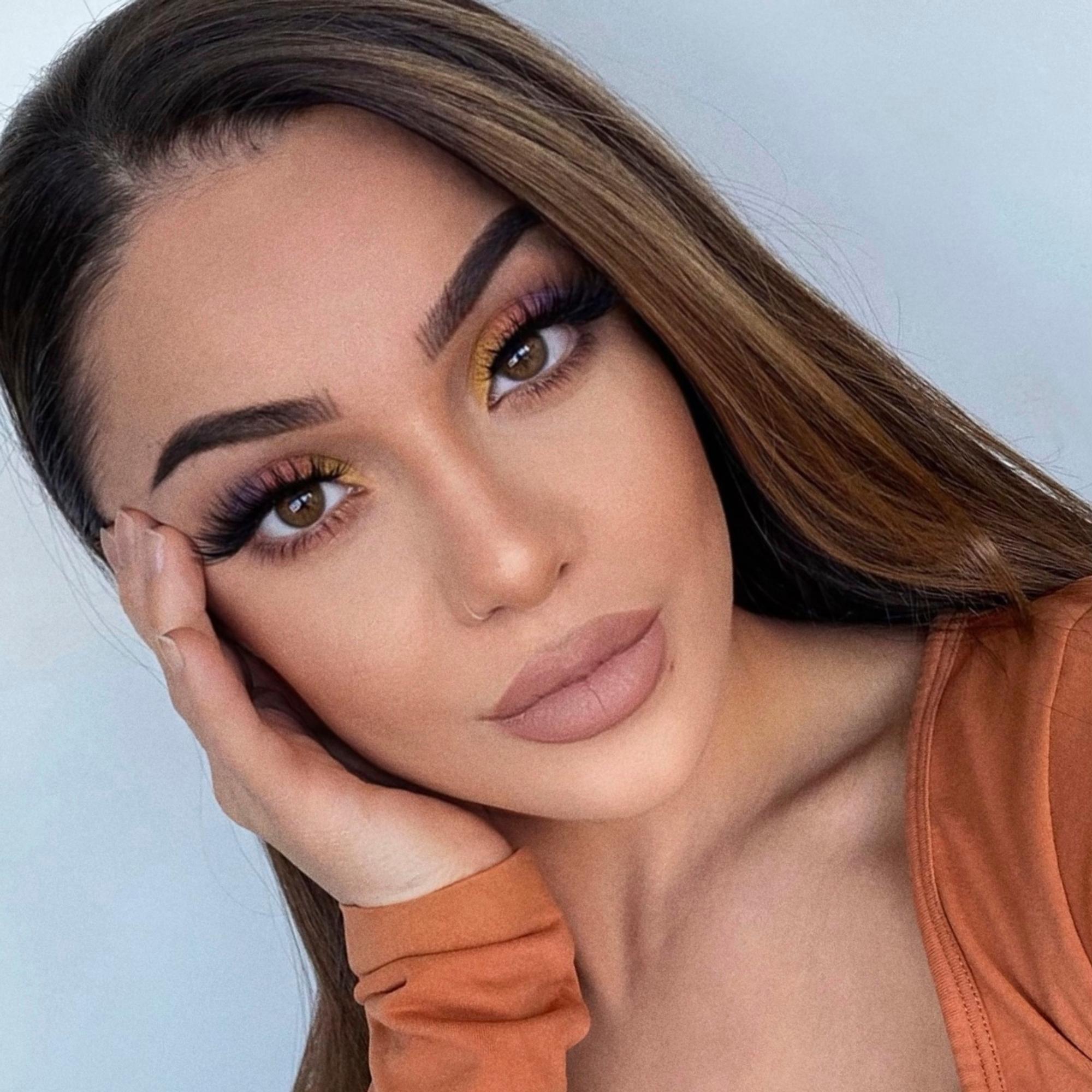 Meikkaaja Chunilla on niin paljon meikkejä, että hän perusti niille huoneen: ”Instagram-kuvan meikkiä voin tehdä yli kolme tuntia”