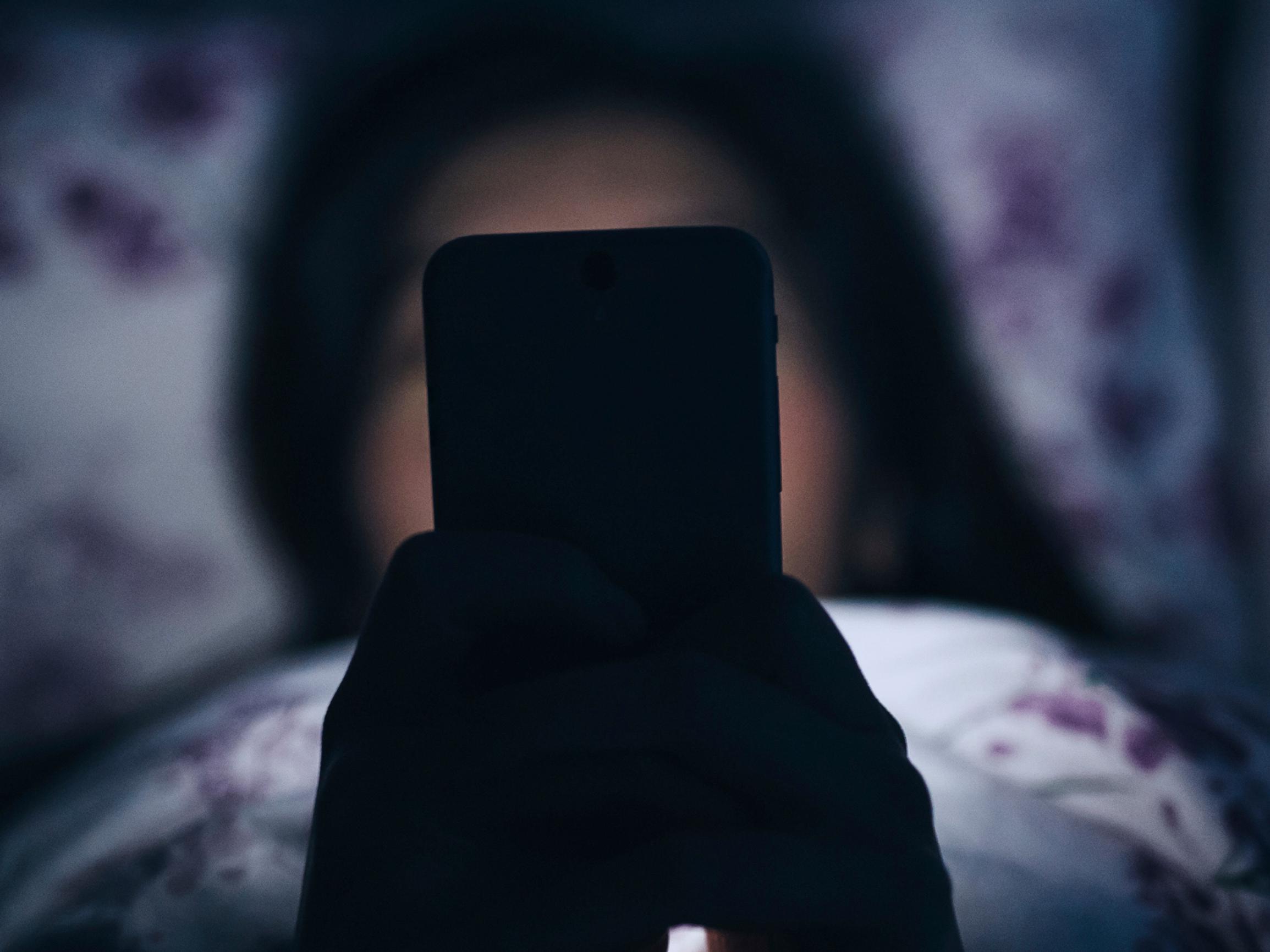 Tästä syystä ei kannata huolestua, vaikka et nukkunut ollenkaan viime yönä – uniterapeutti kertoo, miksi moni herää juuri aamuyöstä