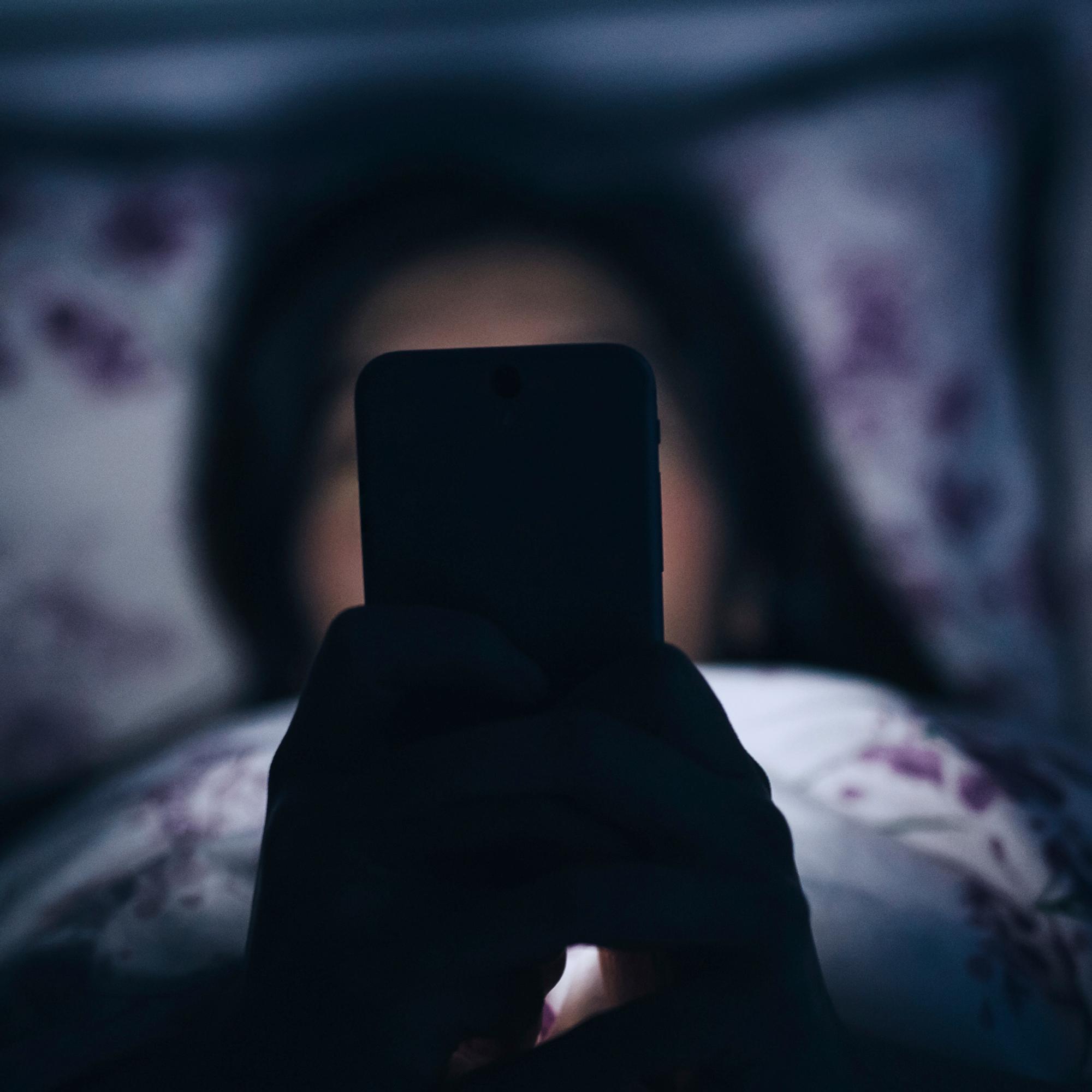 Tästä syystä ei kannata huolestua, vaikka et nukkunut ollenkaan viime yönä – uniterapeutti kertoo, miksi moni herää juuri aamuyöstä