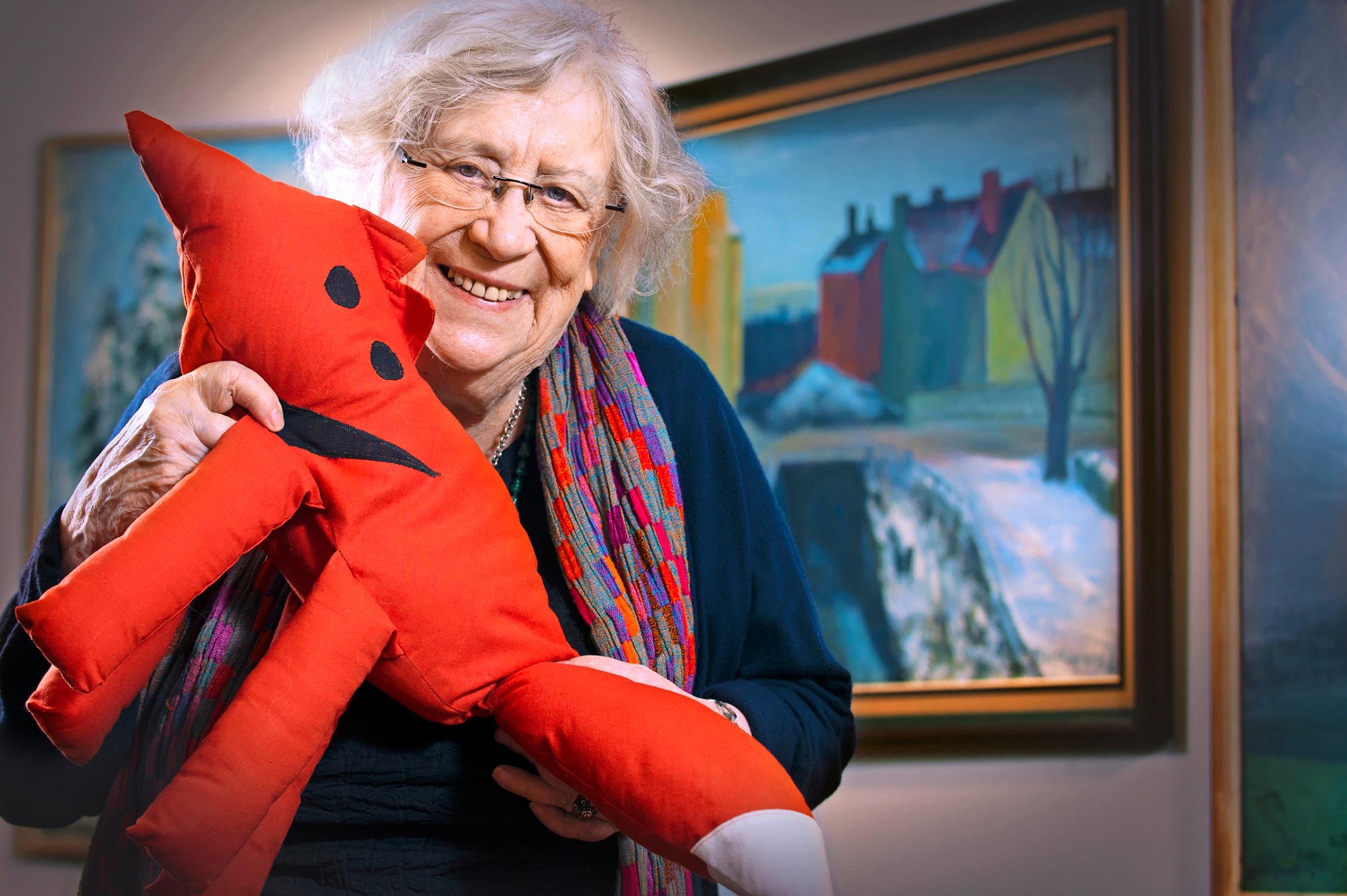 Kettu-palkinto on Kirsi Kunnaksen mieluisimpia tunnustuksia.