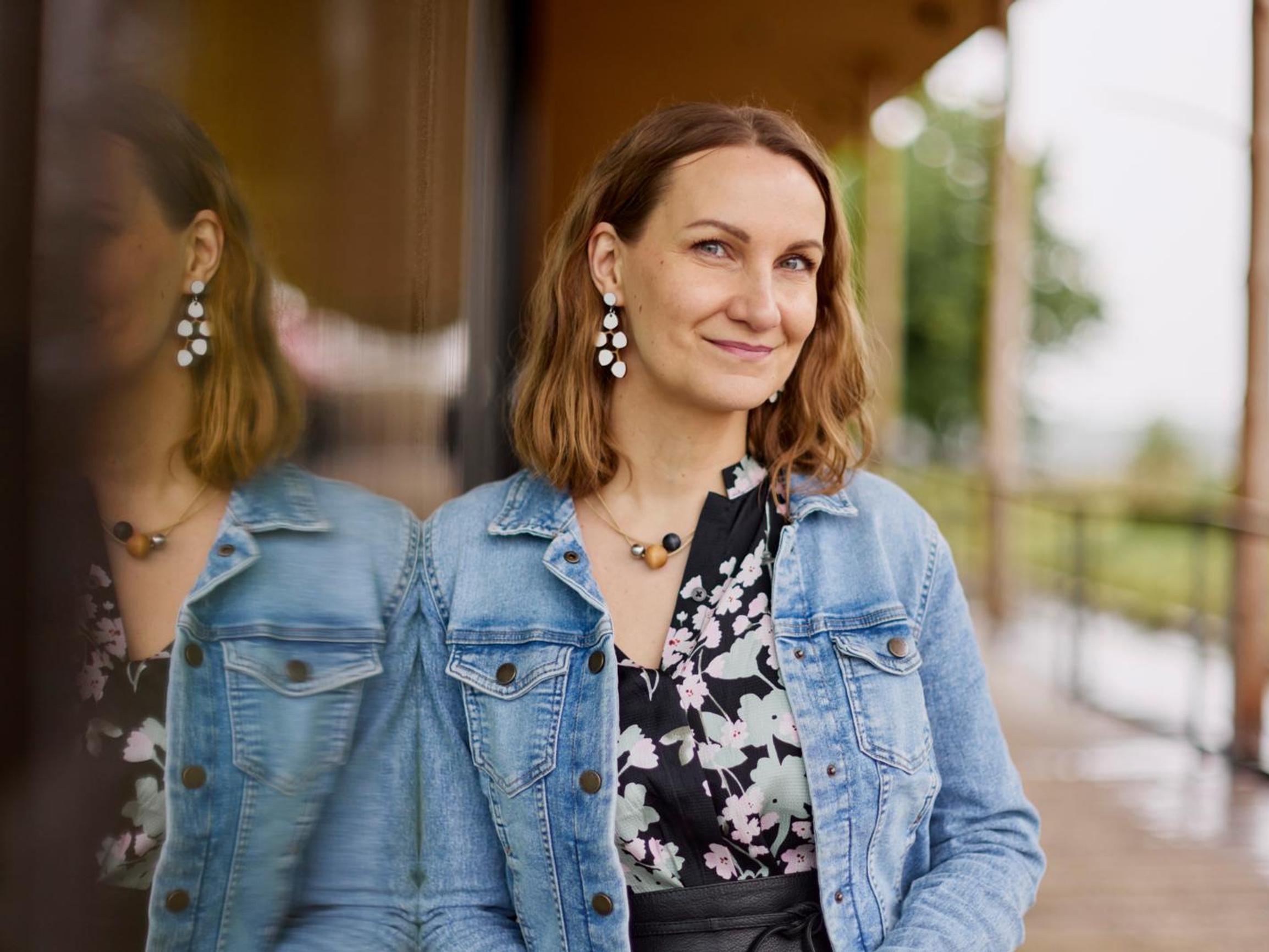 Kun Anna sairastui vakavaan uupumukseen, hän hakeutui kosketushoitoon: ”Kosketusvaje oireilee samalla tavalla kuin stressi”