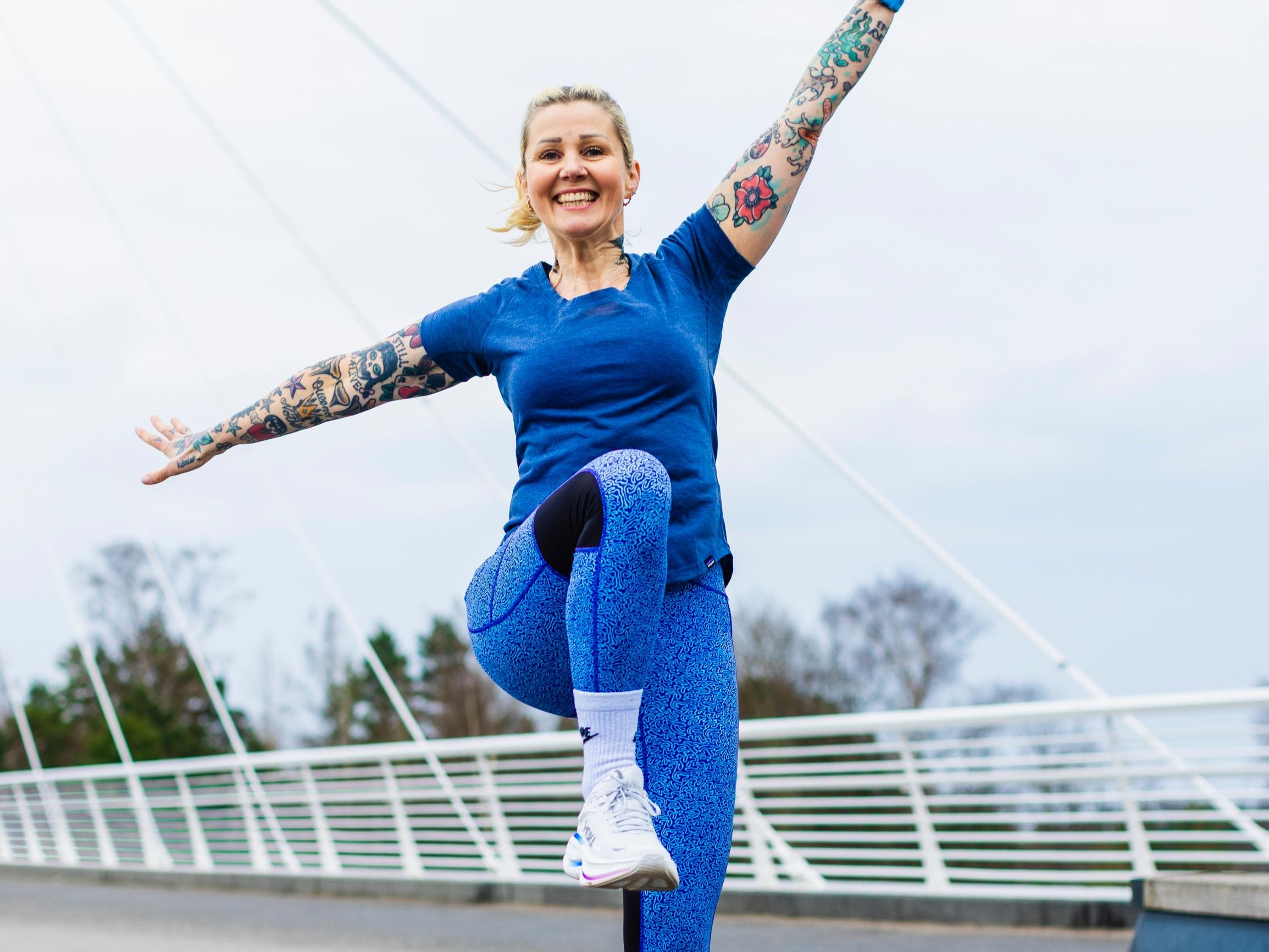 Tämä 5 liikkeen jalkatreeni lisää voimaa ja voi ehkäistä kipuja – yksi liike tehoaa koko alavartaloon