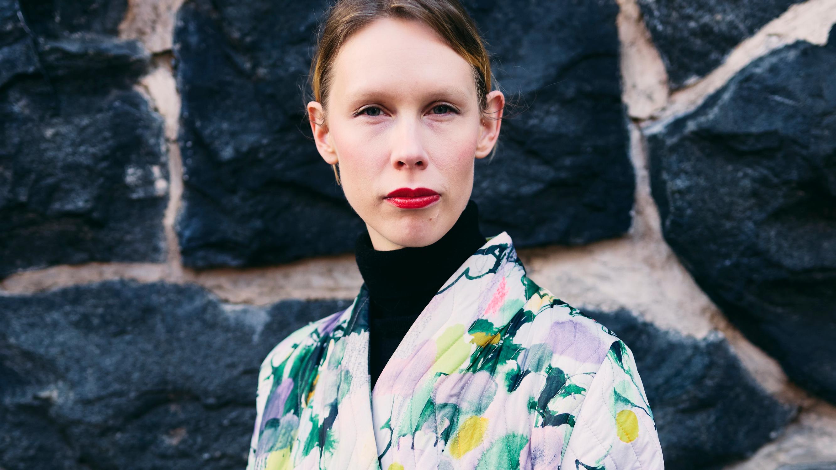 Cp-vammainen Riikka Leinonen joutui keskeyttämään opintonsa - nyt hän on Finlandia-palkittu kirjailija