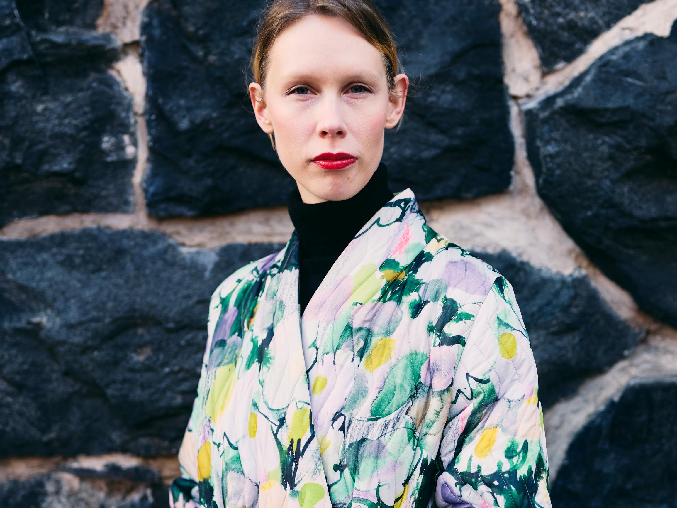 Cp-vammainen Riikka Leinonen joutui keskeyttämään opintonsa - nyt hän on Finlandia-palkittu kirjailija