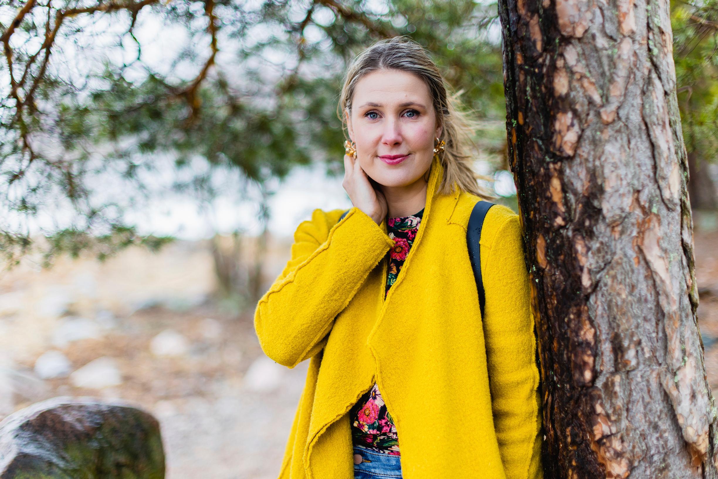 Putous-näyttelijä Linda Wiklund tietää, että hänestä on juoruiltu työpaikalla selän takana: ”Olen harmitellut, etten ole uskaltanut sanoa, että nyt riittää”