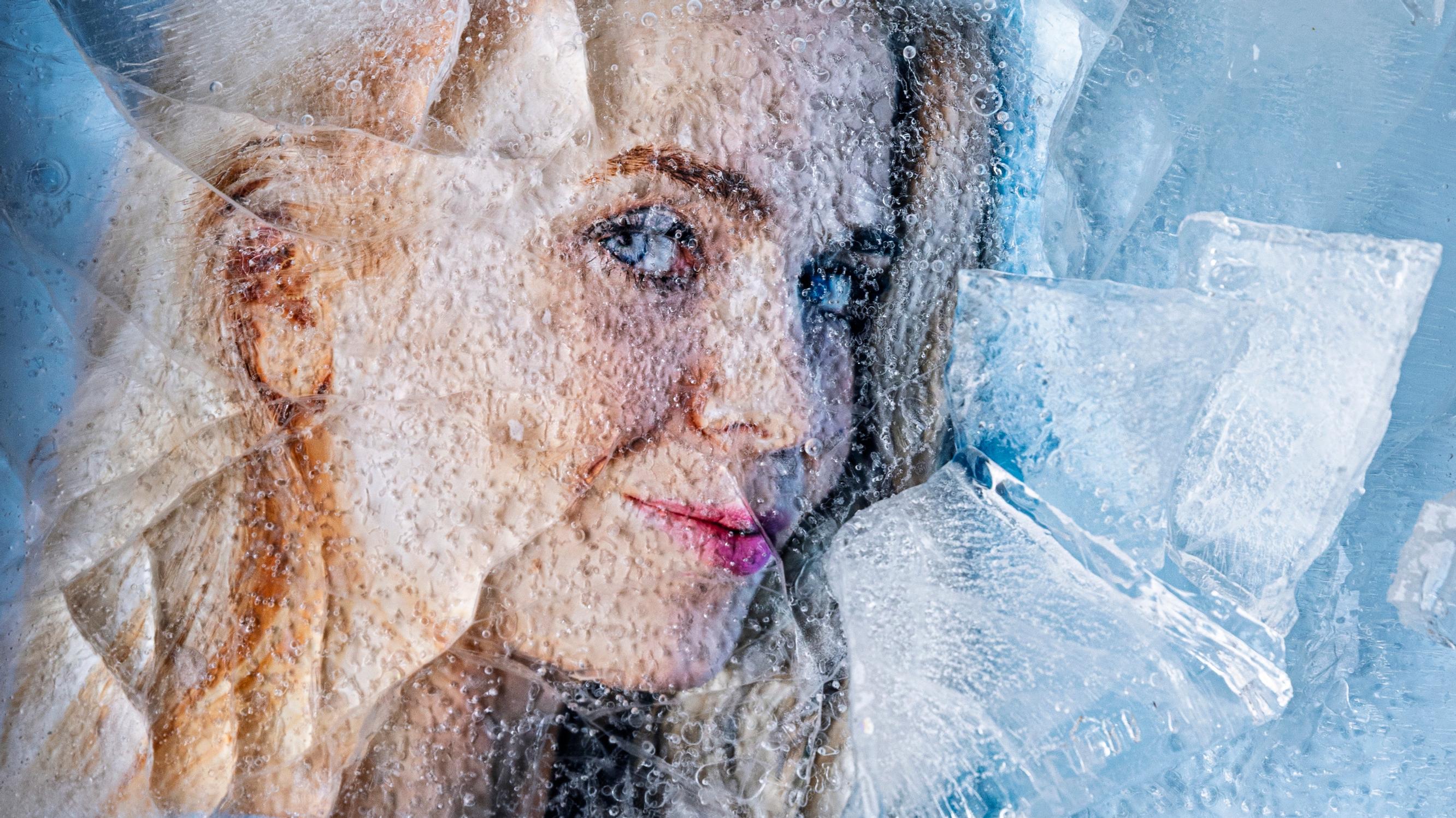 Lotta Hintsa ymmärsi terapiassa, miksi edellinen parisuhde ei toiminut: ”Tässä parisuhteessa saan olla pelkkä Lotta enkä vuorikiipeilijä”