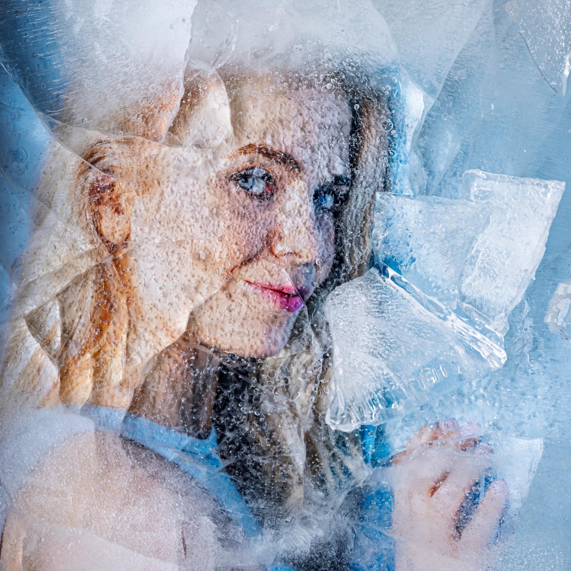 Lotta Hintsa ymmärsi terapiassa, miksi edellinen parisuhde ei toiminut: ”Tässä parisuhteessa saan olla pelkkä Lotta enkä vuorikiipeilijä”