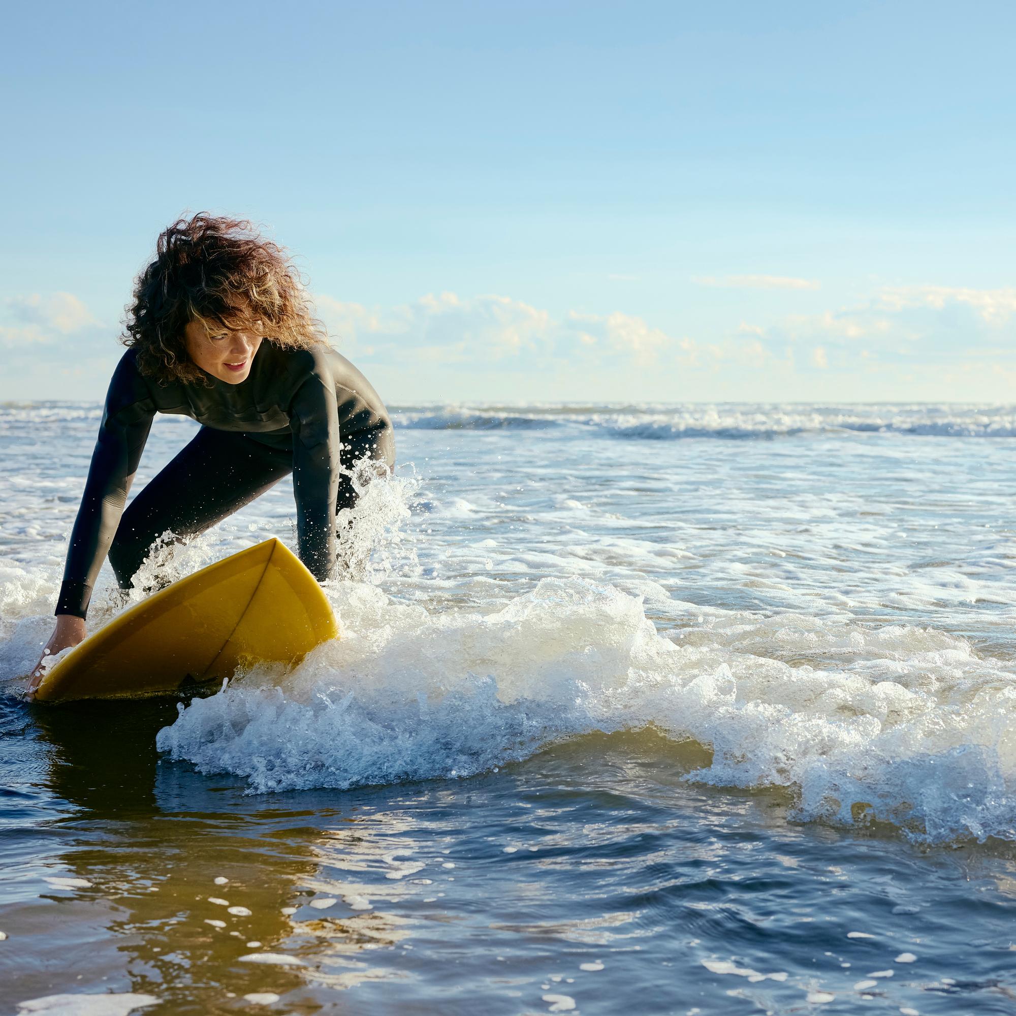 Uusi hormoniton vaihdevuosilääke hillitsee kuumia aaltoja ja unikin paranee – erikoislääkäri kertoo, mistä kotikonsteista voi myös olla apua