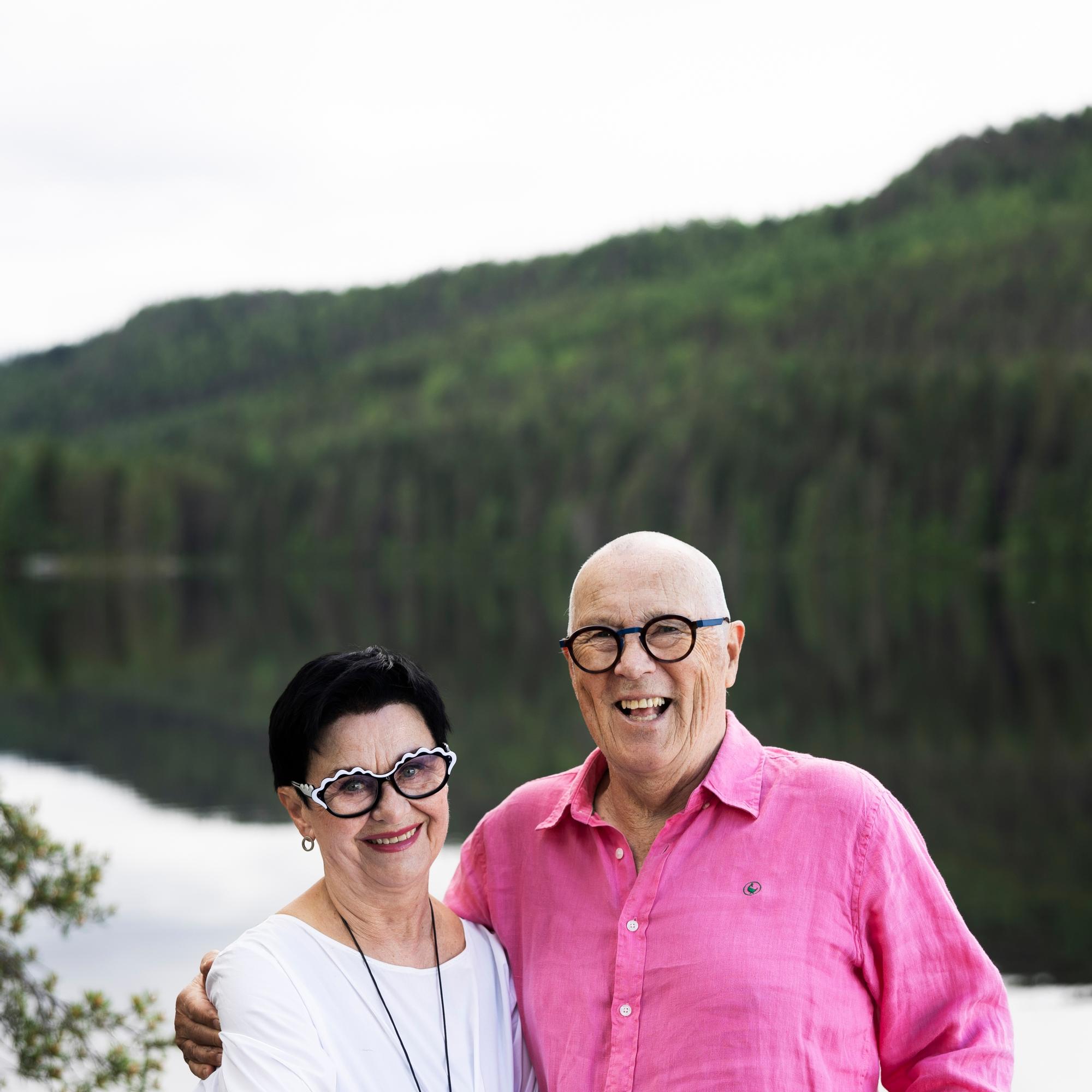 Yrjö-puoliso halusi alkeellisen mökin, taiteilija Ritva-Liisa Pohjalainen ei – nyt pari viihtyy 114-neliöisessä vapaa-ajan kodissaan ympäri vuoden