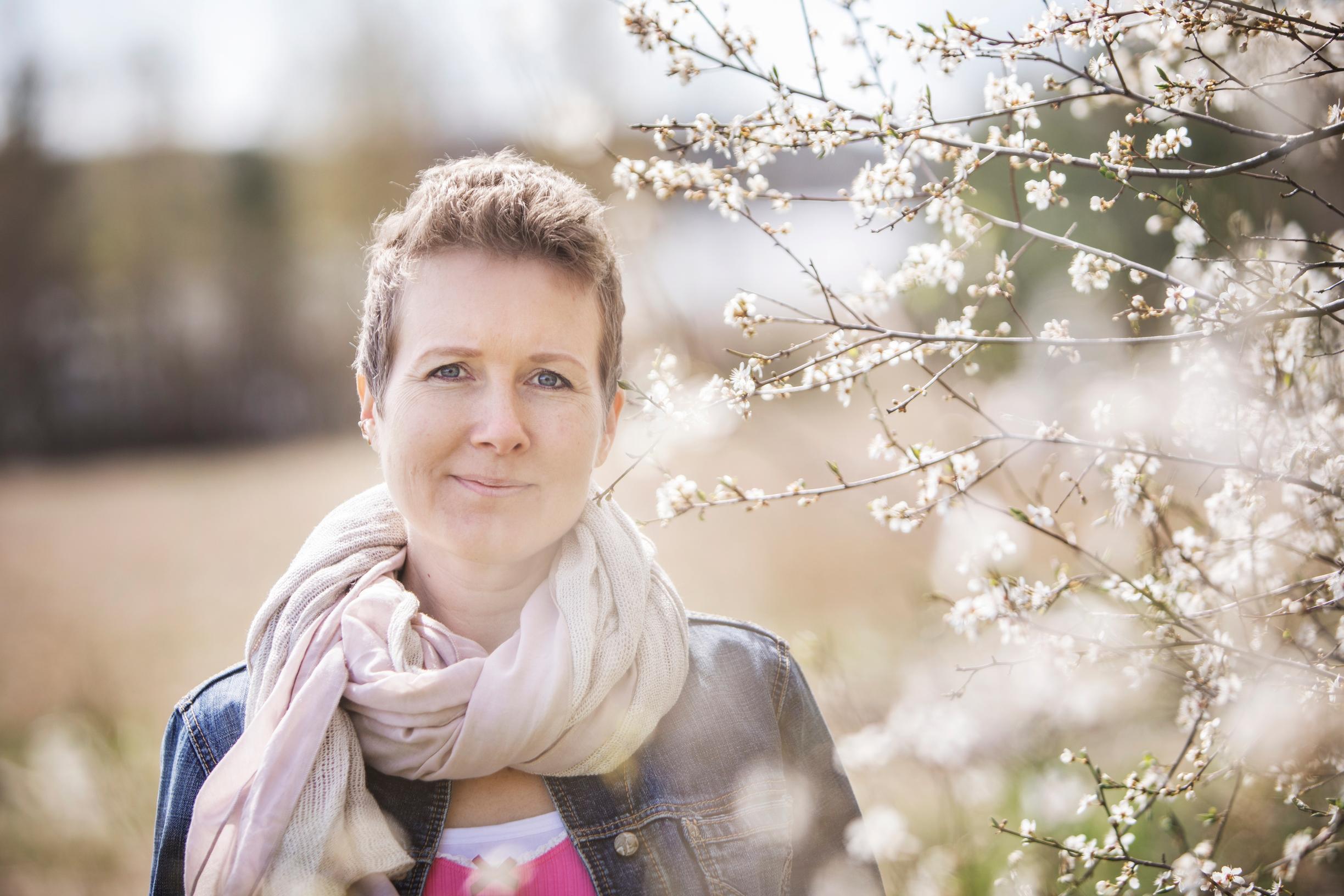 Virve selvisi konkurssista: "Tuntui musertavan häpeälliseltä sanoa Kelan luukulla, ettei ole varaa ostaa perheelle ruokaa”