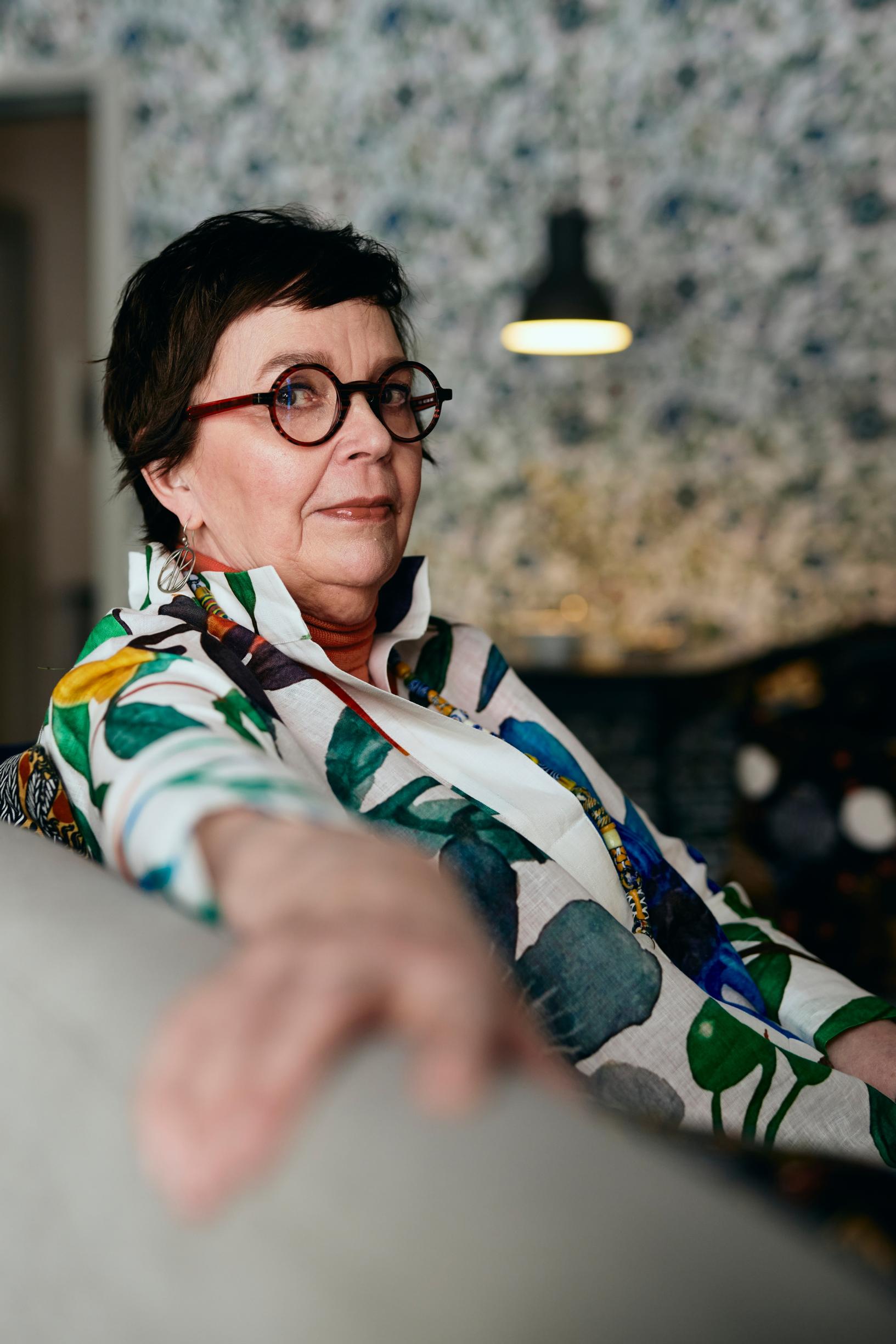 Kun Kati Tervo ajautui nuorena väkivaltaiseen suhteeseen, hän salasi ongelmat jopa ystäviltään: ”Pelkäsin heidän arvosteluaan”