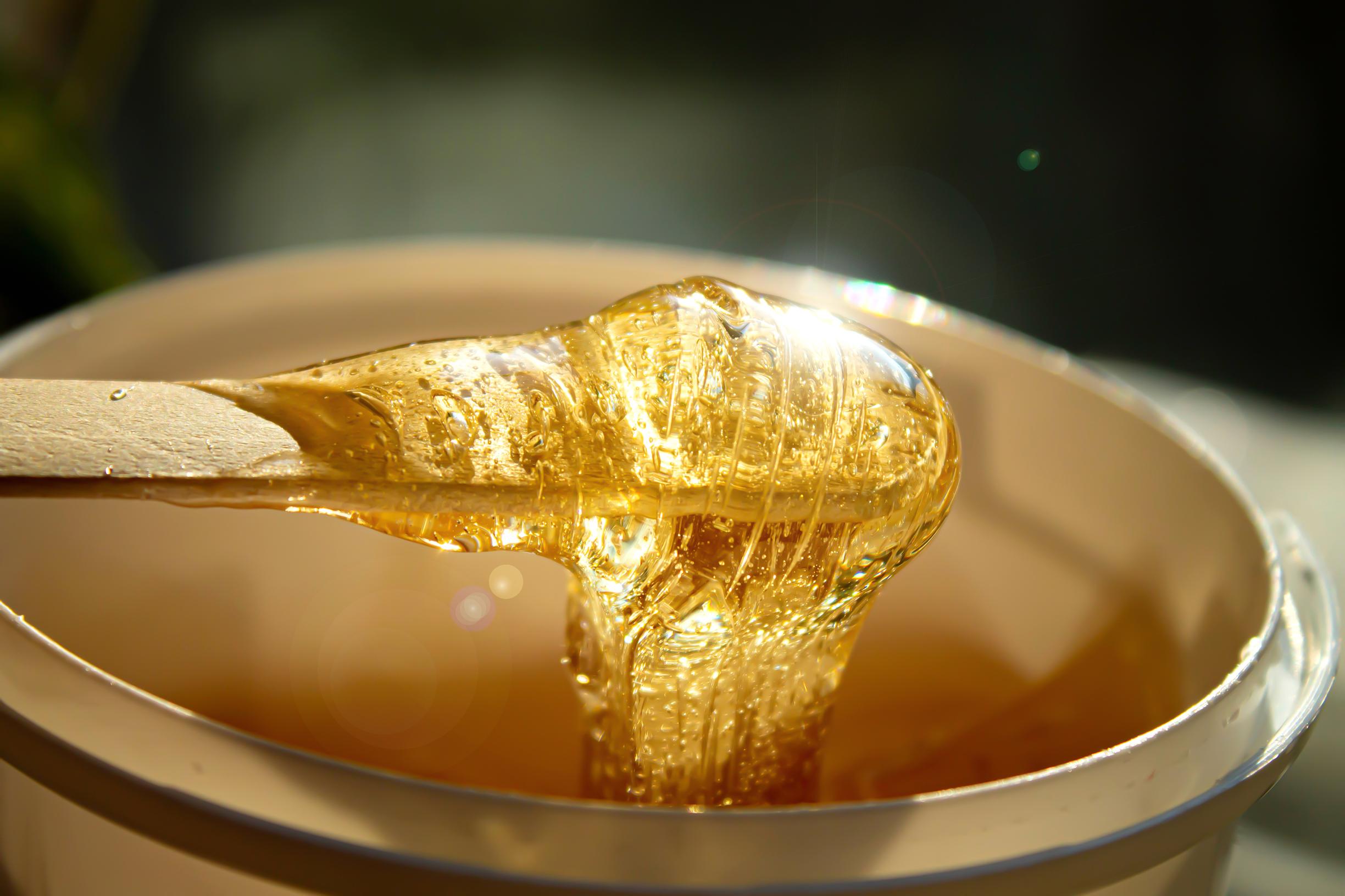 Sokeria, hunajaa ja 4 muuta hyvää tuotetta karvojenpoistoon – mukana alle viiden euron markettilöytö