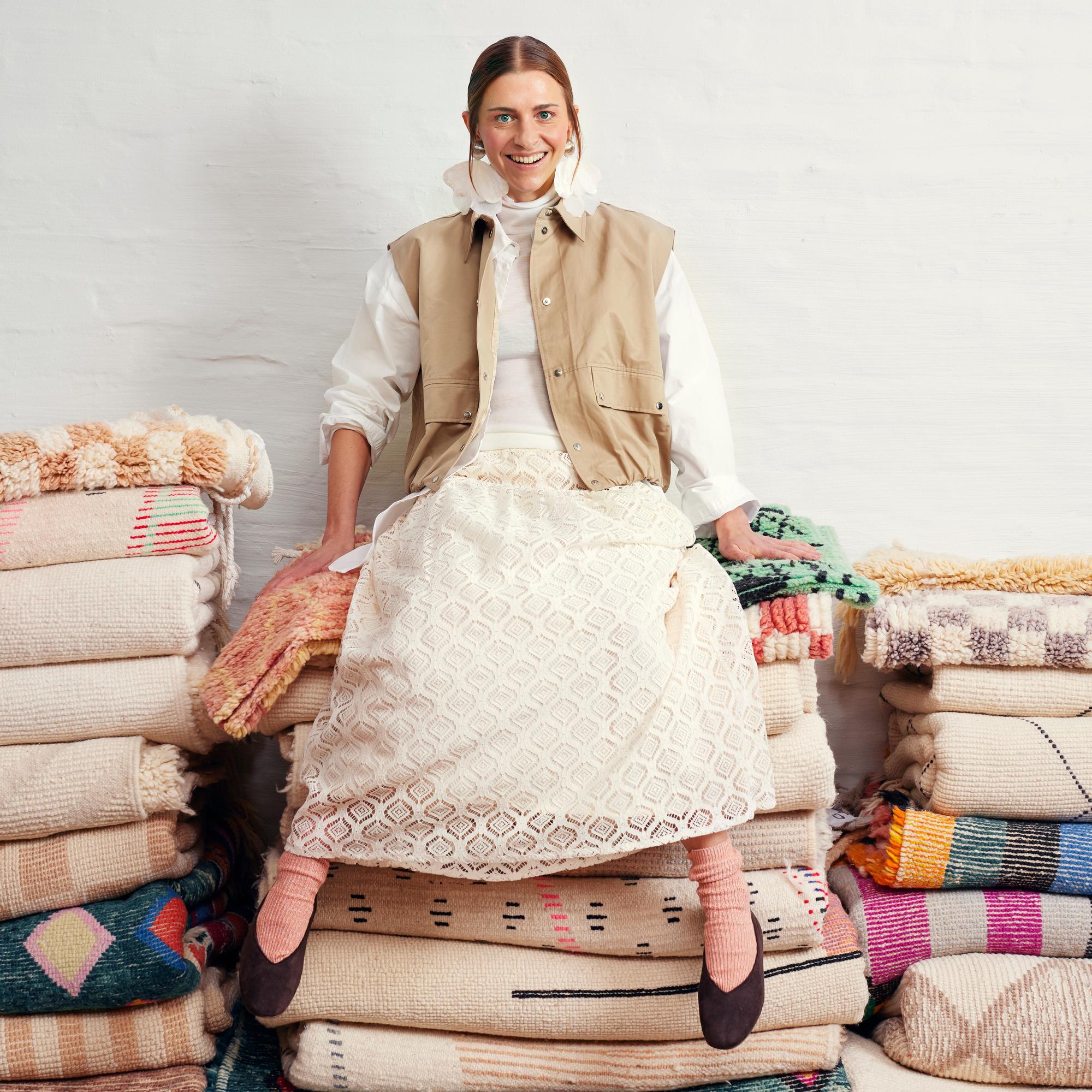 Kun unohdat vanhan pukeutumissäännön, asu kuin asu muuttuu tyylikkäämmäksi – Kreeta Salminen esittelee 6 raikasta yhdistelmää